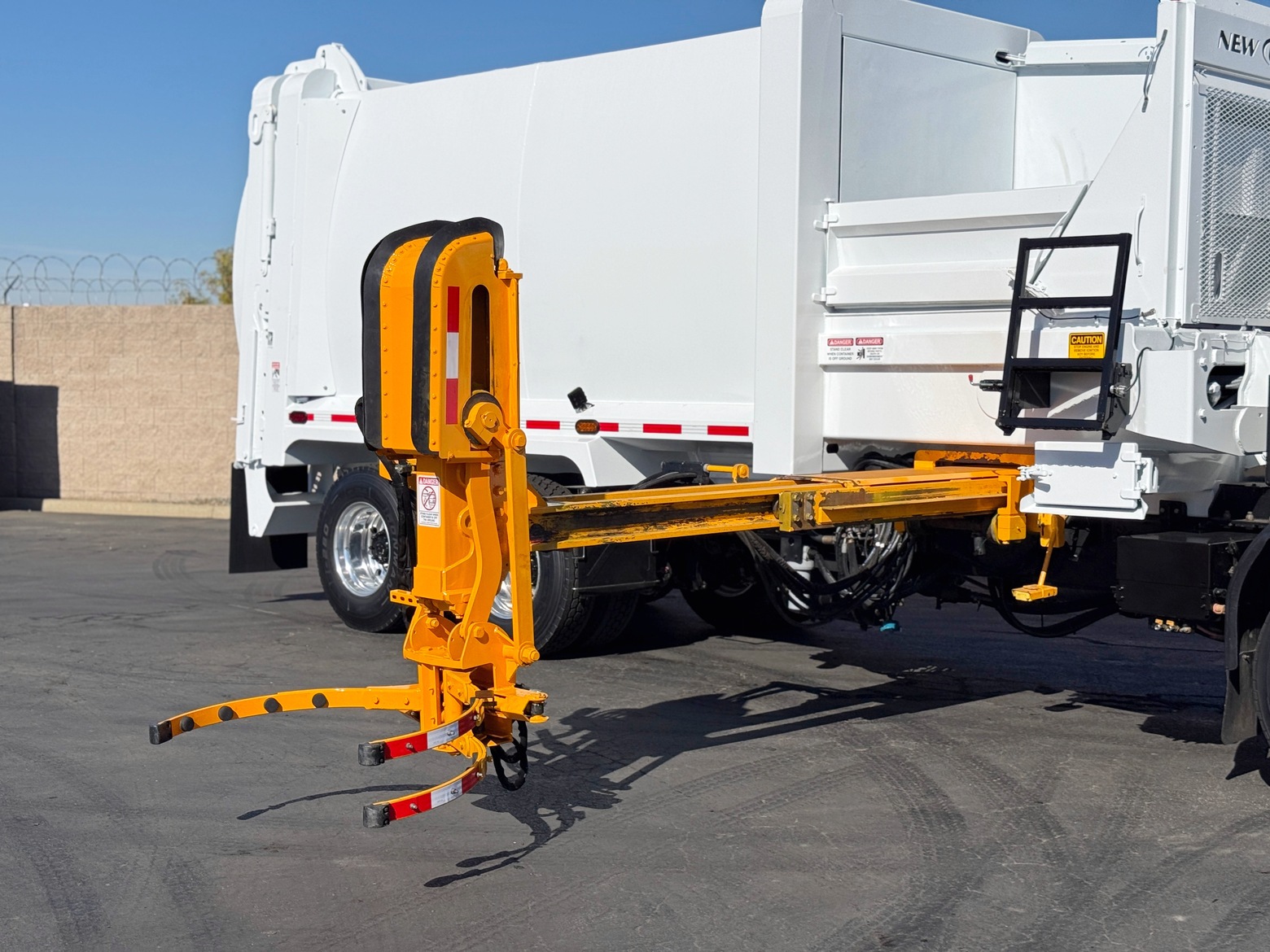 2013 Autocar Xpeditor New Way 29 Yard ASL Garbage Truck