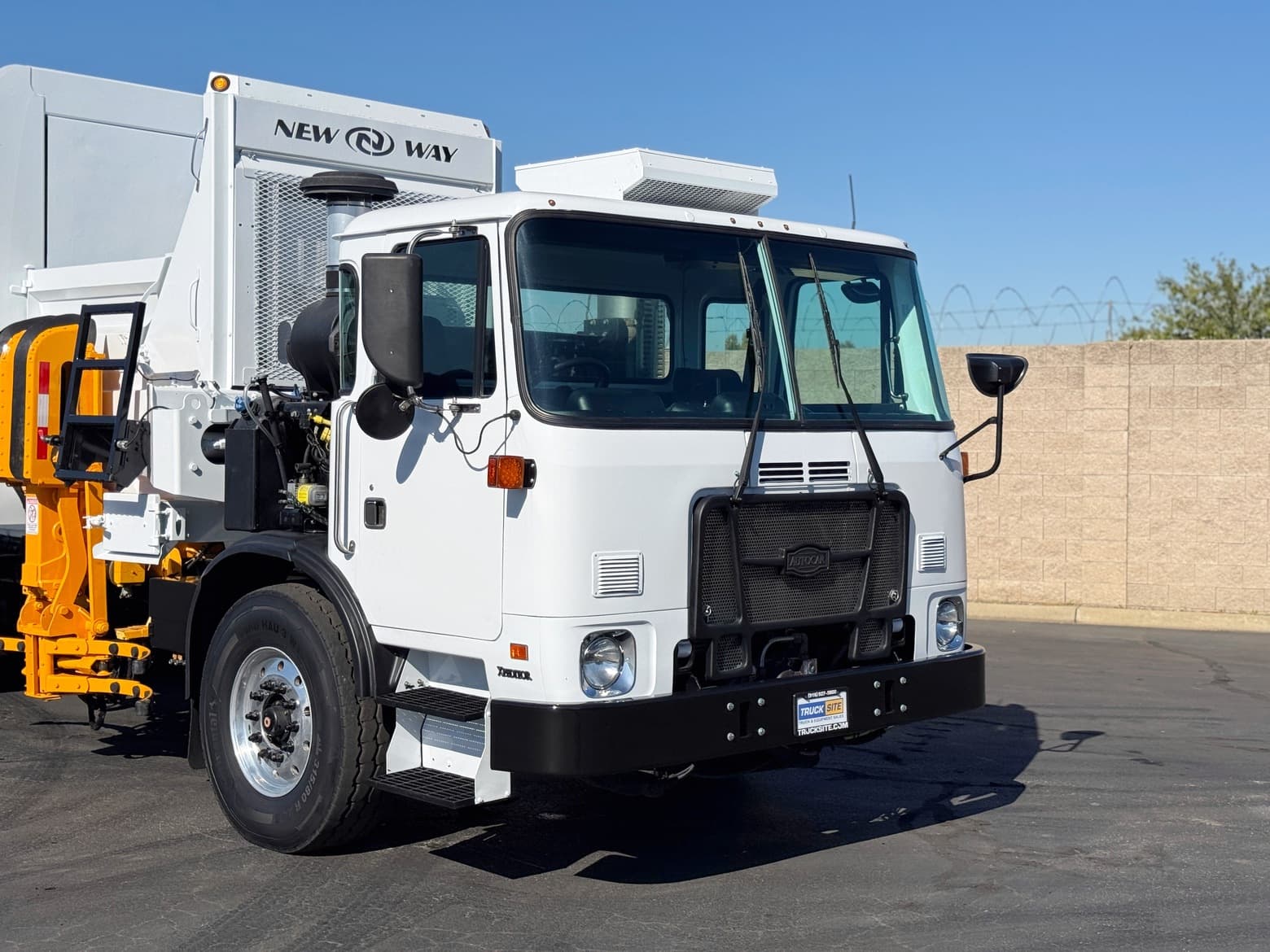 2013 Autocar Xpeditor New Way 29 Yard ASL Garbage Truck