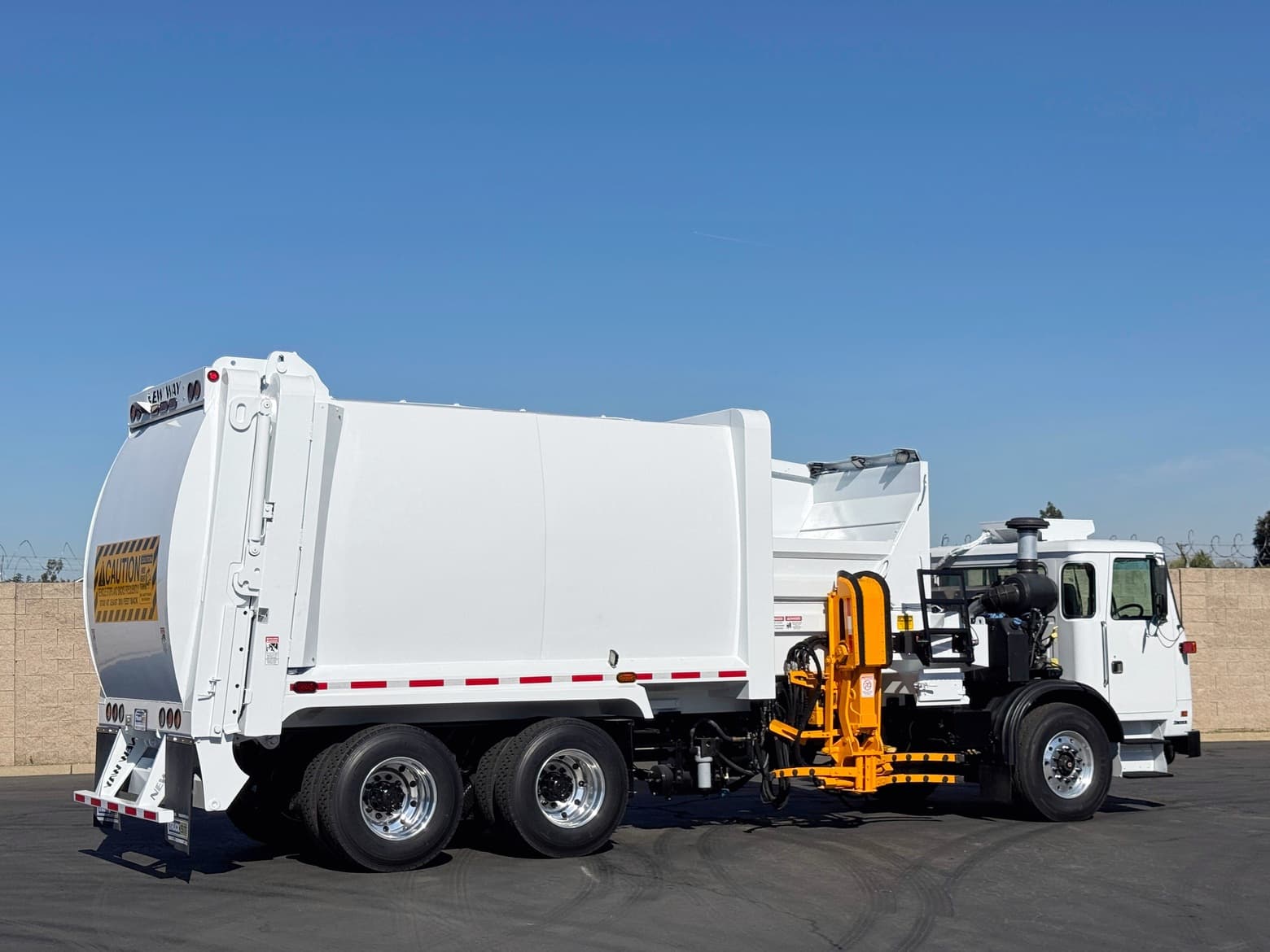 2013 Autocar Xpeditor New Way 29 Yard ASL Garbage Truck