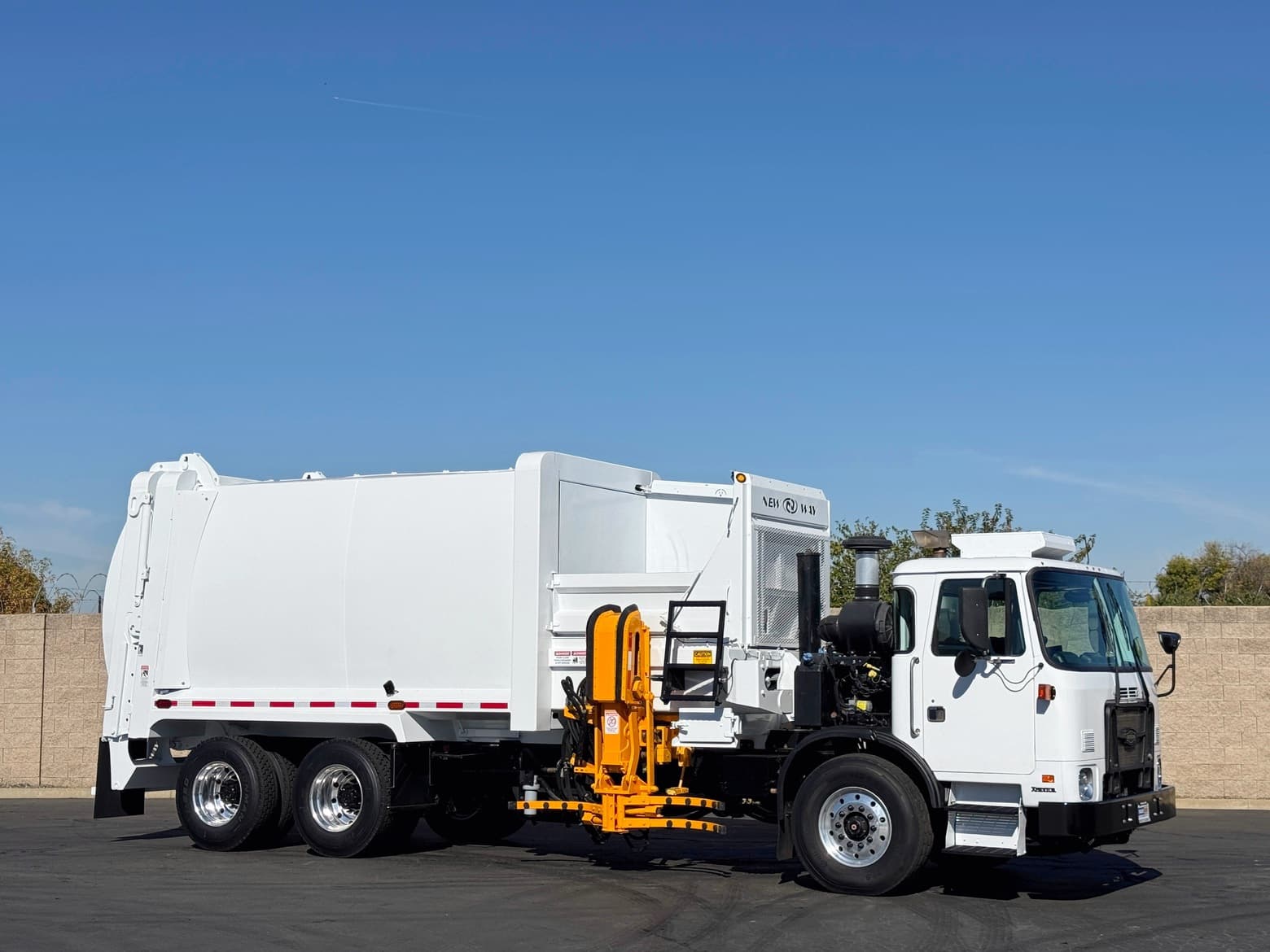 2013 Autocar Xpeditor New Way 29 Yard ASL Garbage Truck
