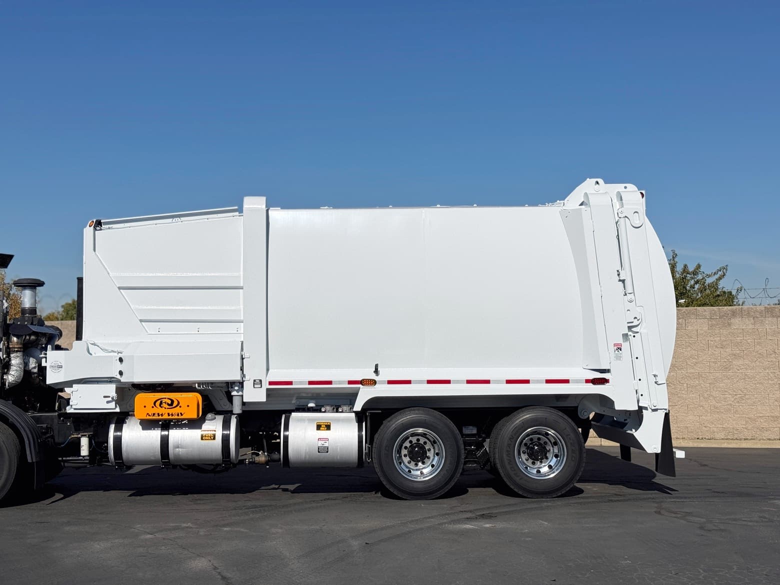 2013 Autocar Xpeditor New Way 29 Yard ASL Garbage Truck