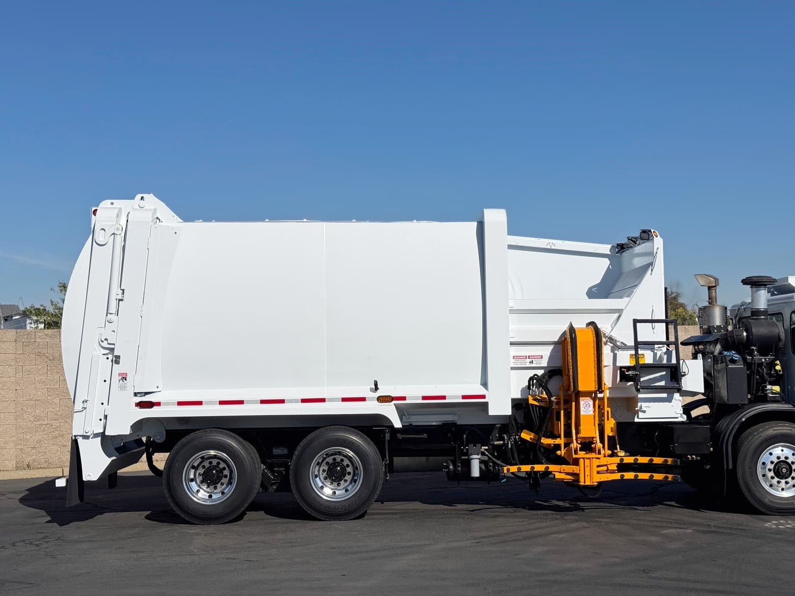 2013 Autocar Xpeditor New Way 29 Yard ASL Garbage Truck
