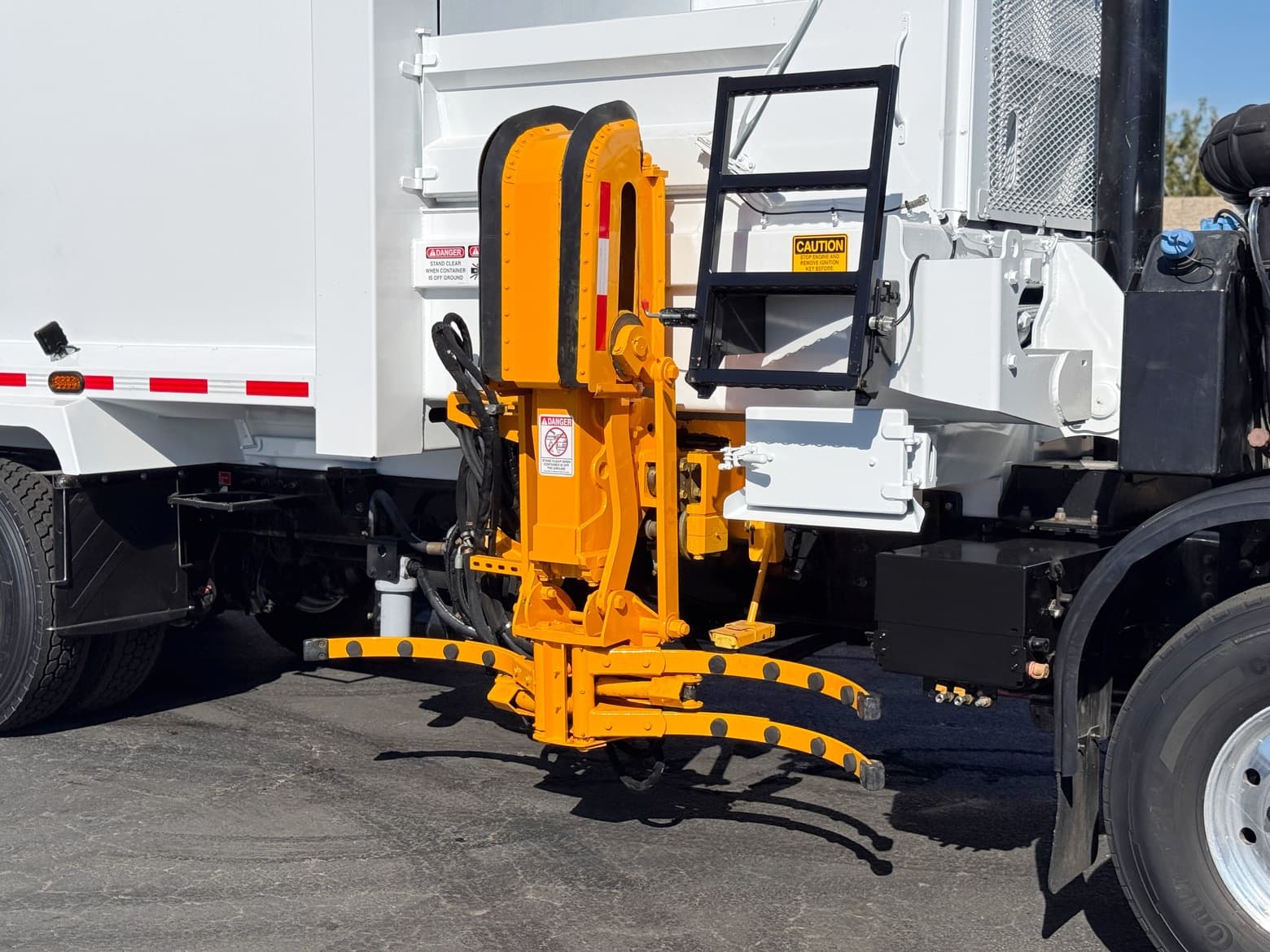 2013 Autocar Xpeditor New Way 29 Yard ASL Garbage Truck