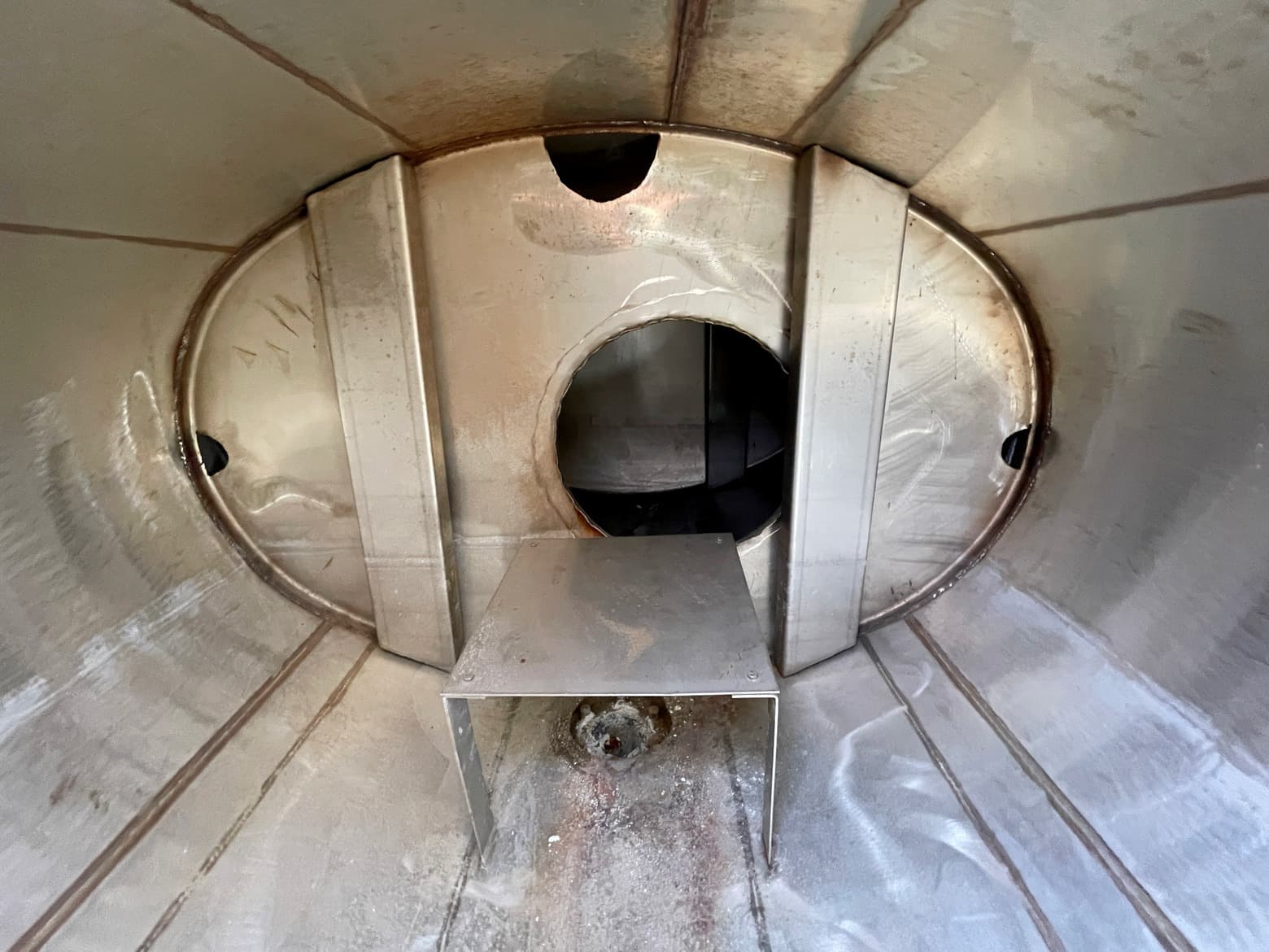 1,200 Gallon Stainless Steel Water Tank