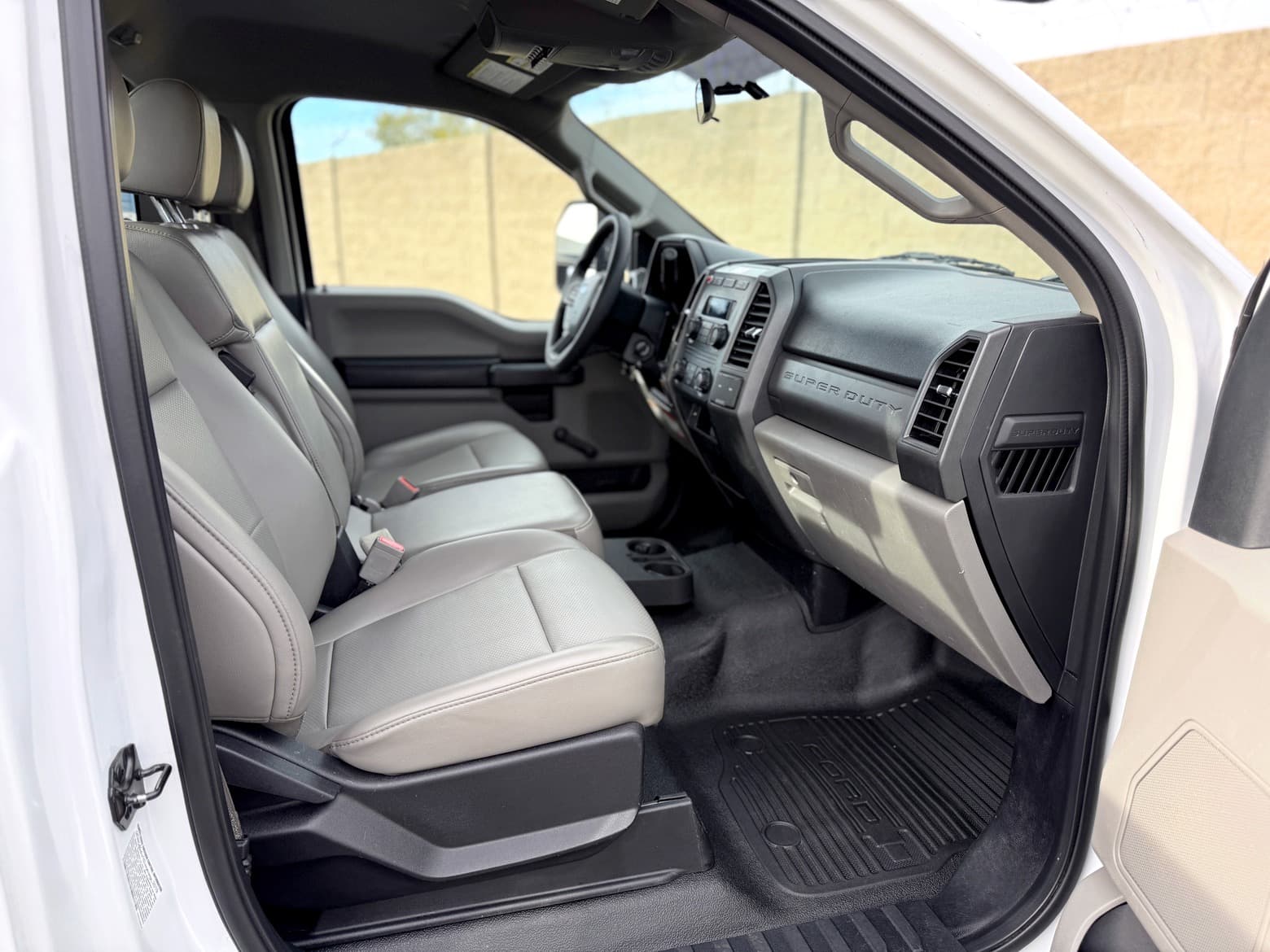 2019 Ford F550 Altec AT40G Articulating & Telescopic Bucket Truck