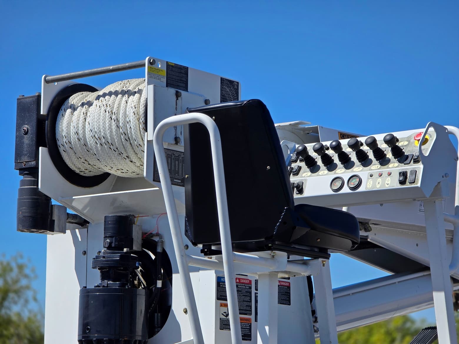 2014 Altec D3060BTR Digger Derrick Body