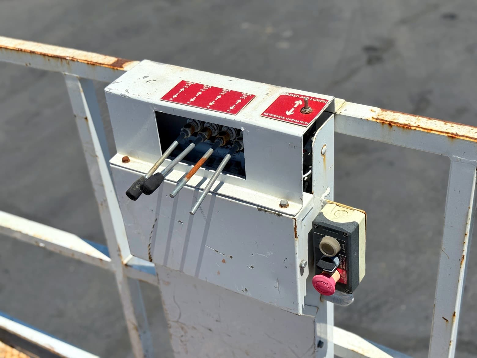 2017 Western Truck Fab 14' Scissor Lift Body