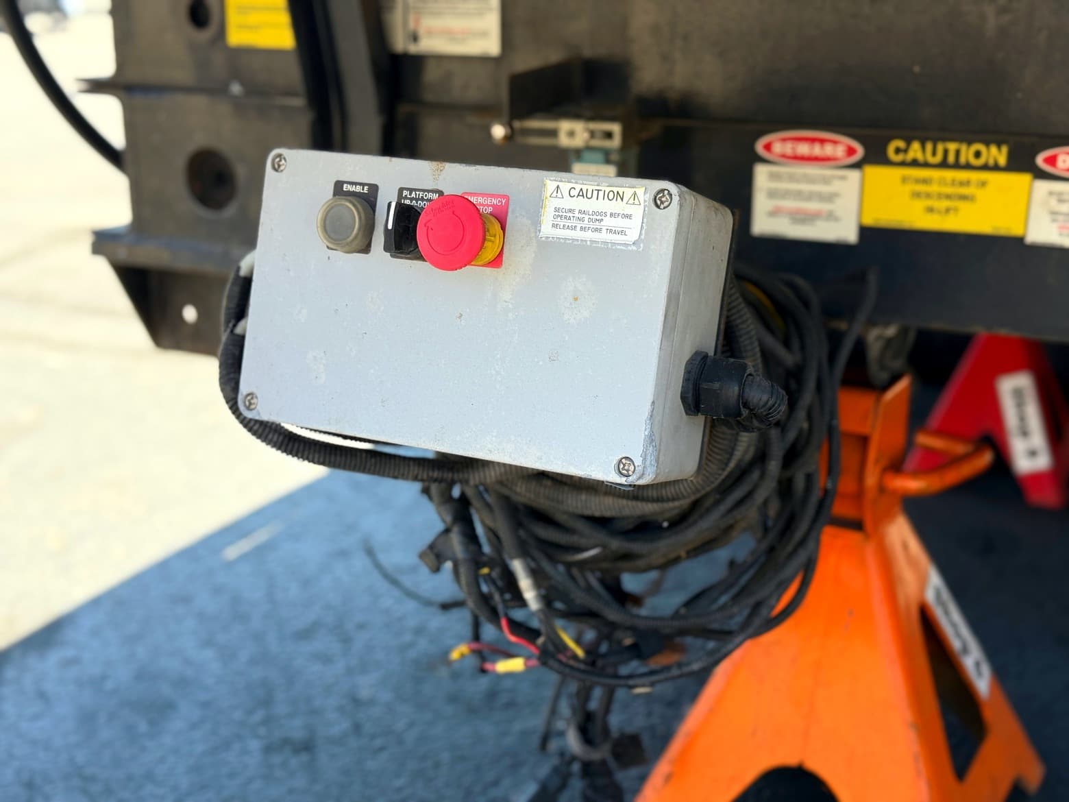 2017 Western Truck Fab 14' Scissor Lift Body