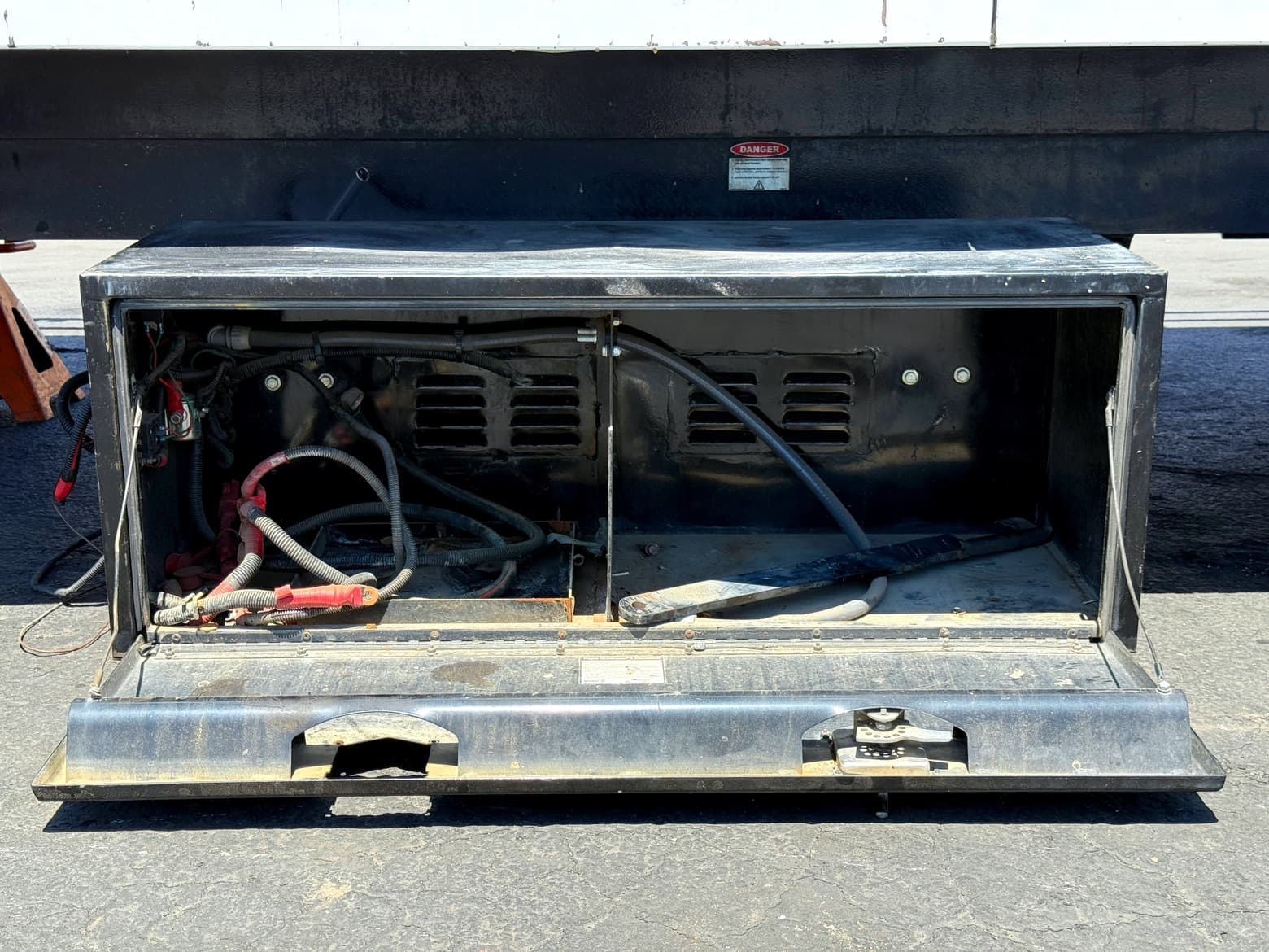 2017 Western Truck Fab 14' Scissor Lift Body