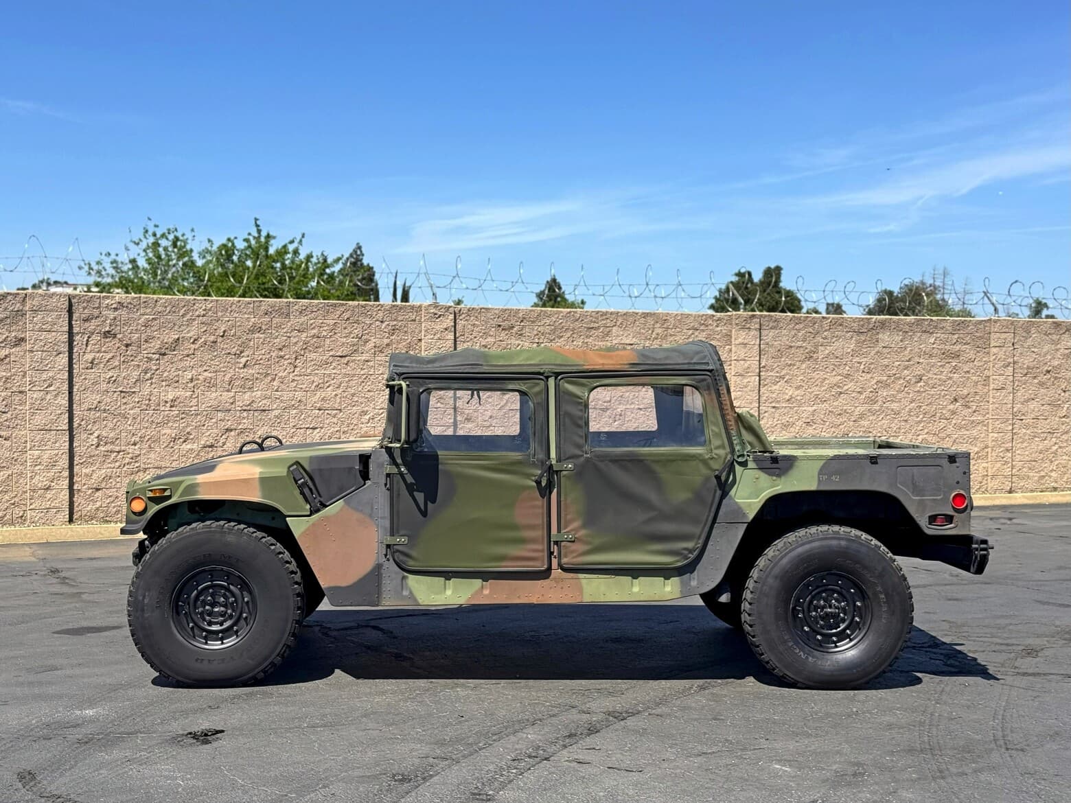 2007 AM General M1097R1 HMMWV Hummer H1