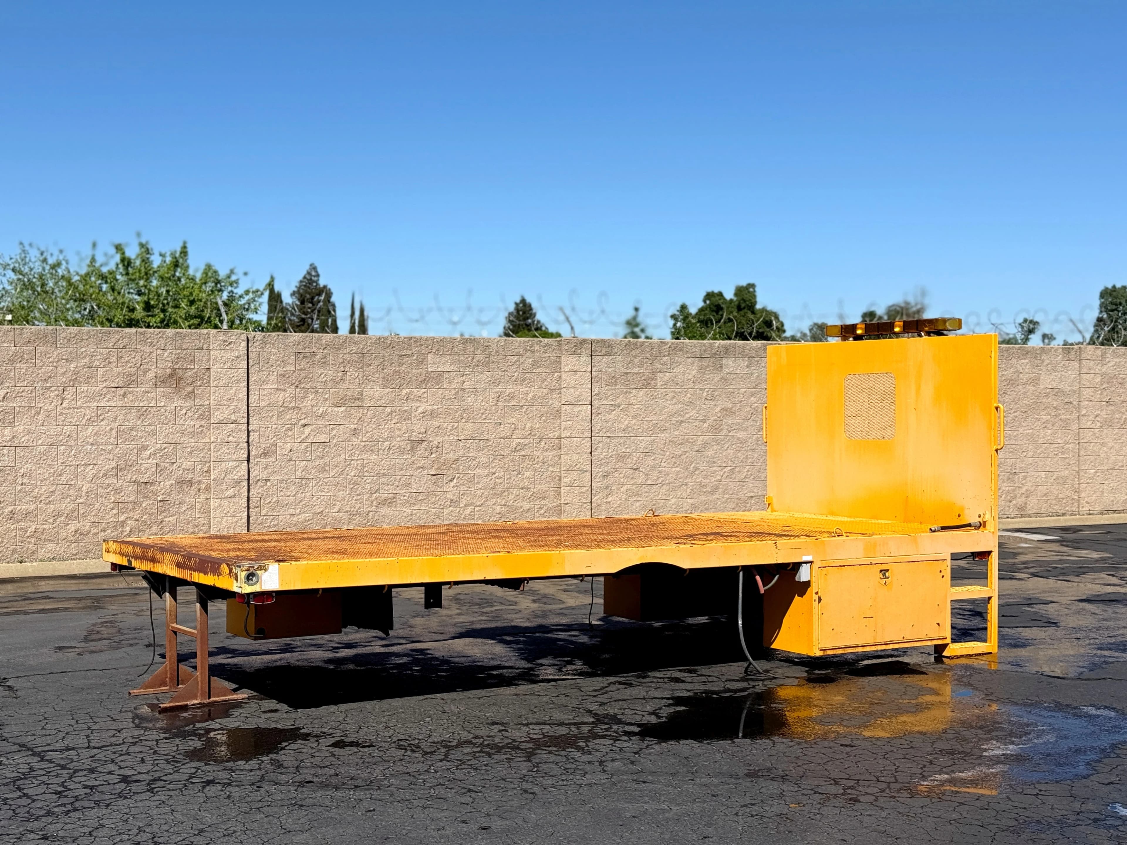 18' Flatbed for Sale