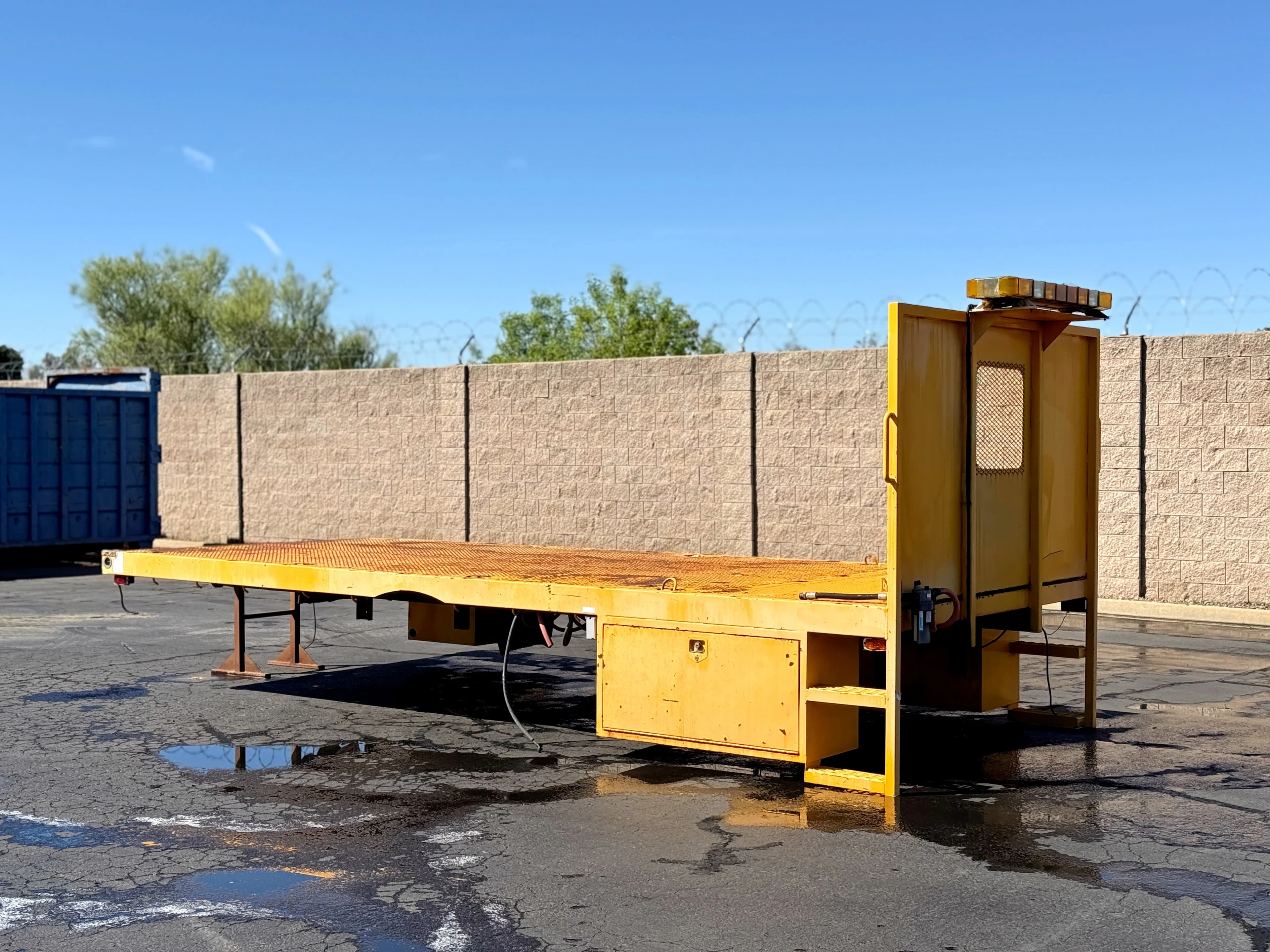 18' Flatbed for Sale