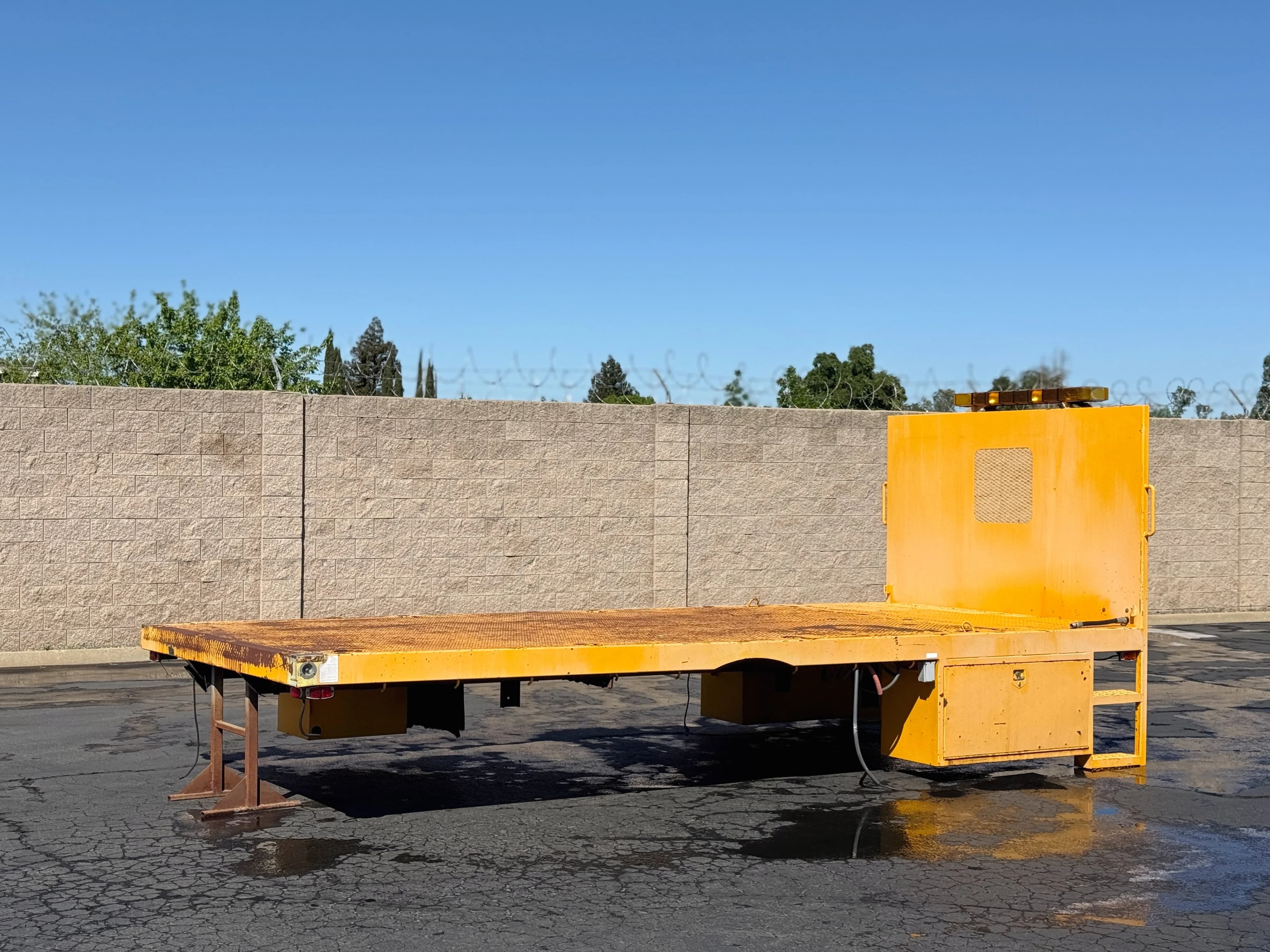 18' Flatbed for Sale