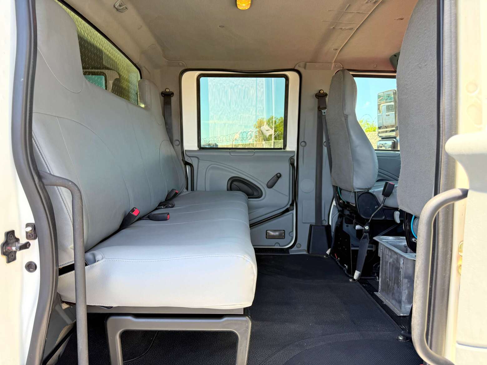 2004 International 7400 Rosenbauer Type 2 Fire Pumper