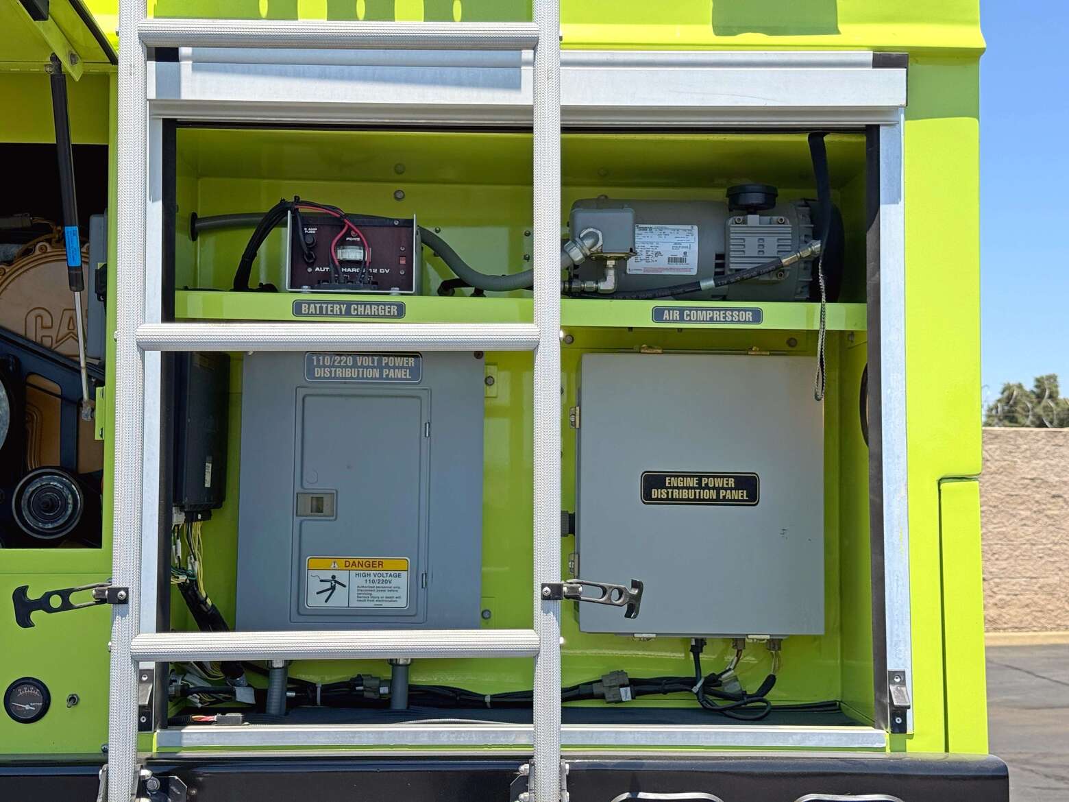 2004 Oshkosh Striker 3000 ARFF Aircraft Rescue