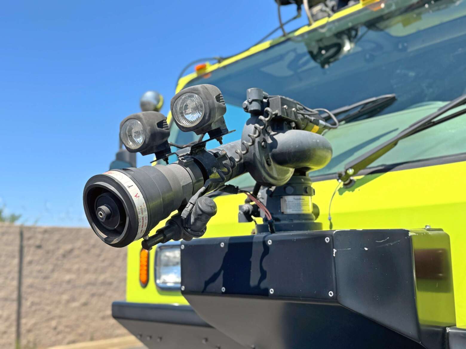 2004 Oshkosh Striker 3000 ARFF Aircraft Rescue