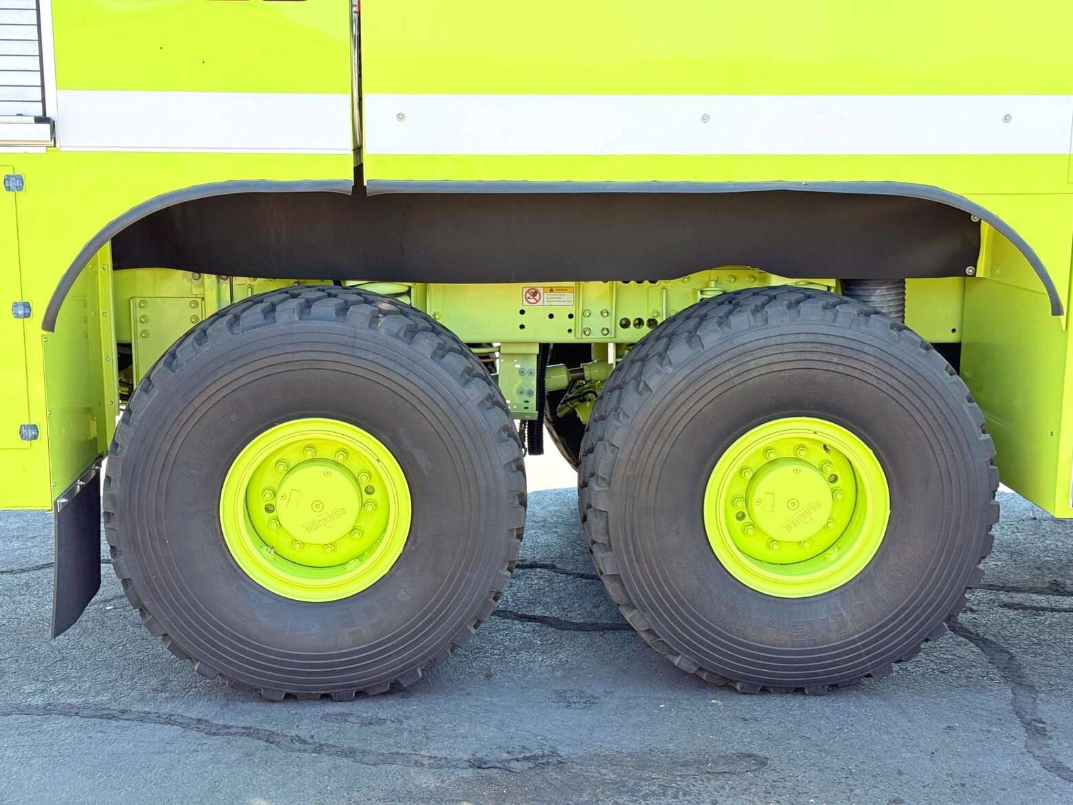 2004 Oshkosh Striker 3000 ARFF Aircraft Rescue