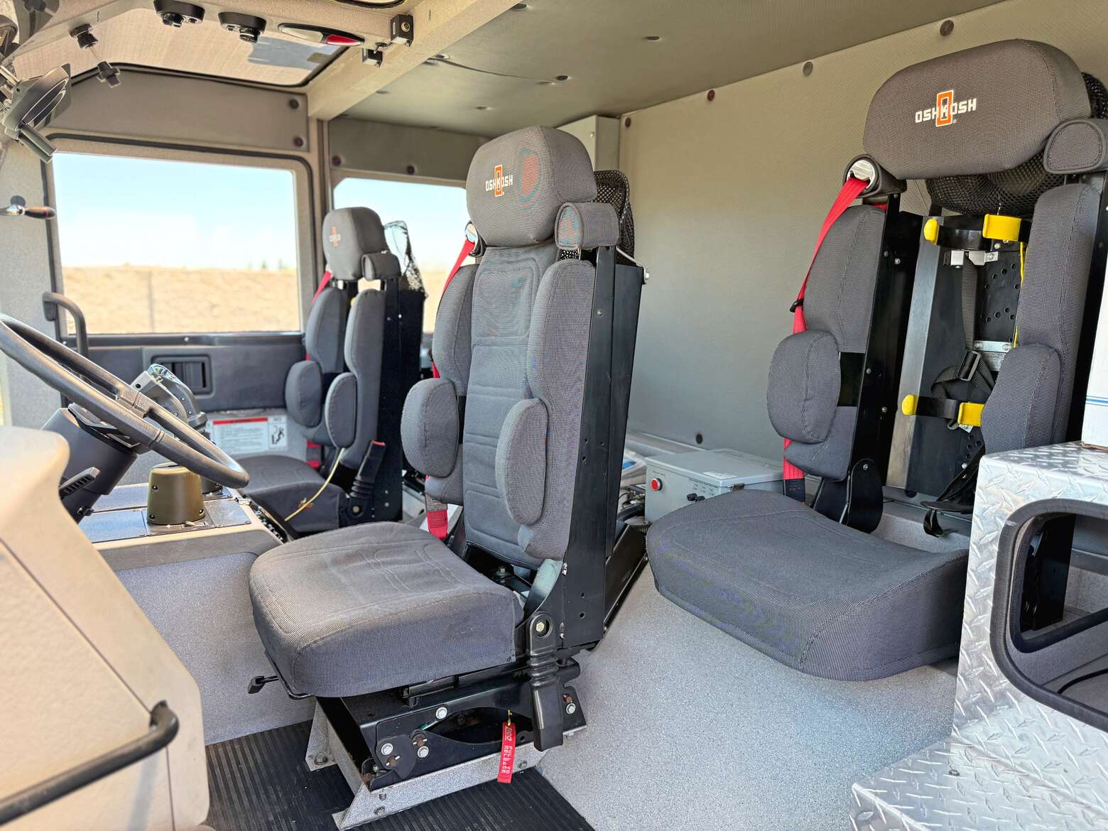 2004 Oshkosh Striker 3000 ARFF Aircraft Rescue