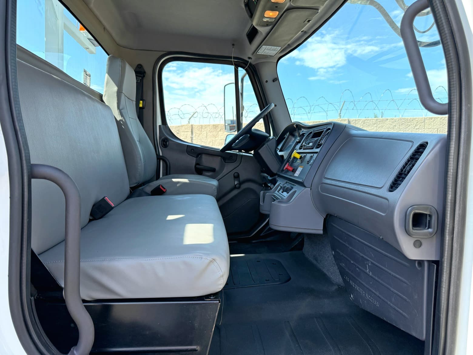 2016 Freightliner M2 106 4x4 Altec DM47B-TR Digger Derrick