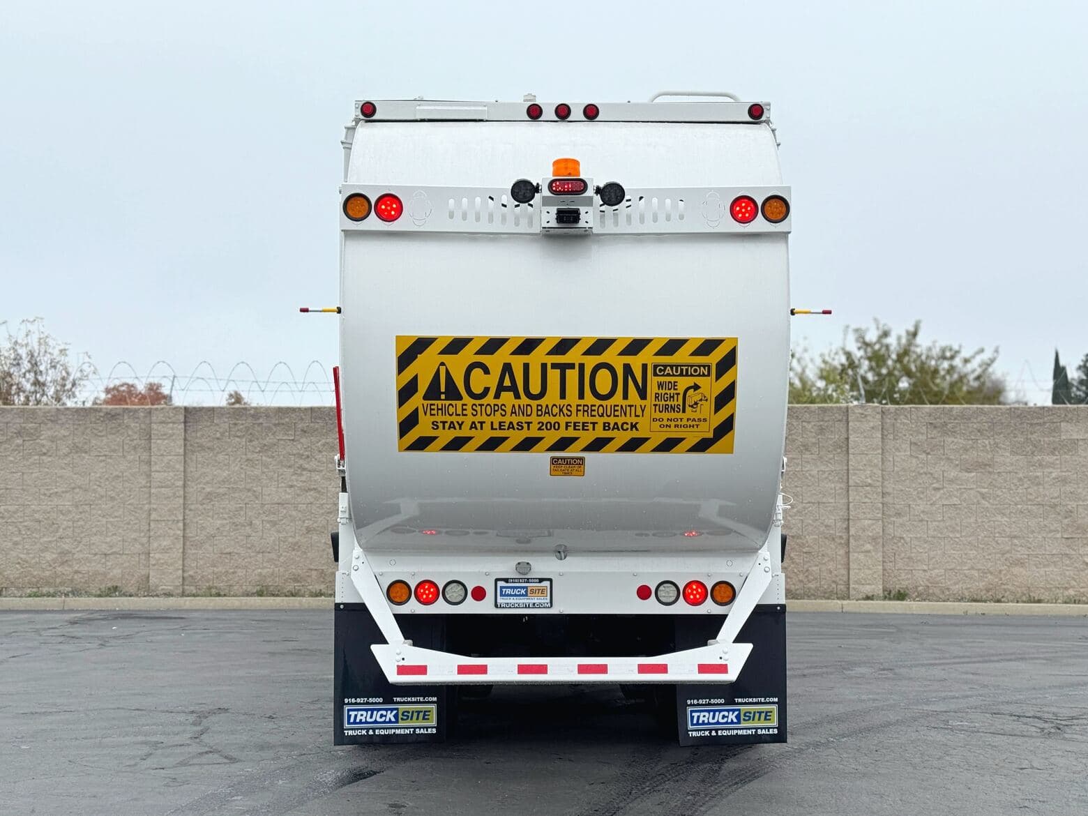 2019 Mack MRU Labrie 40 Yard Front Load Garbage Truck