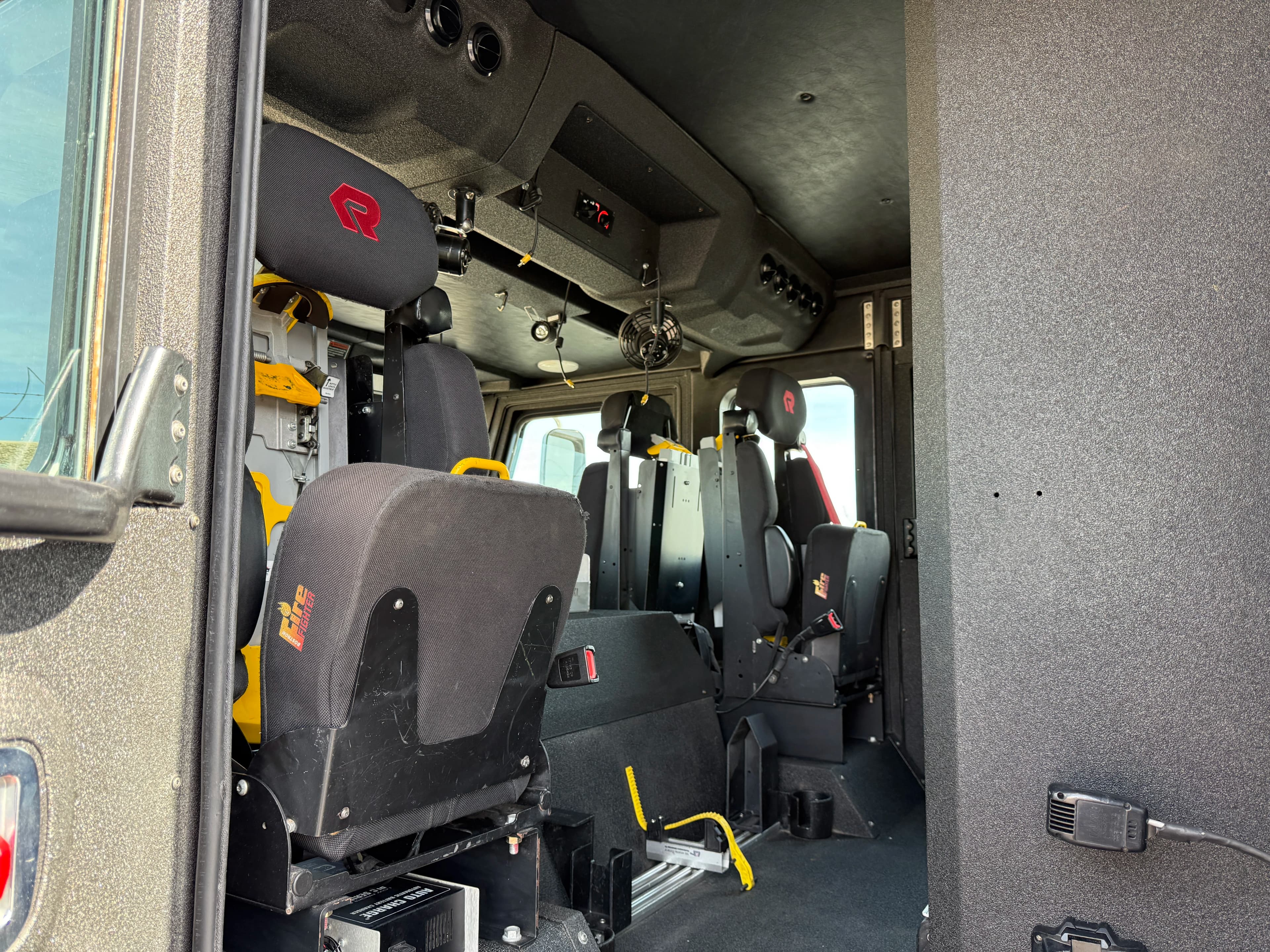 2017 Rosenbauer Crew Cab Fire Pumper Fire Truck