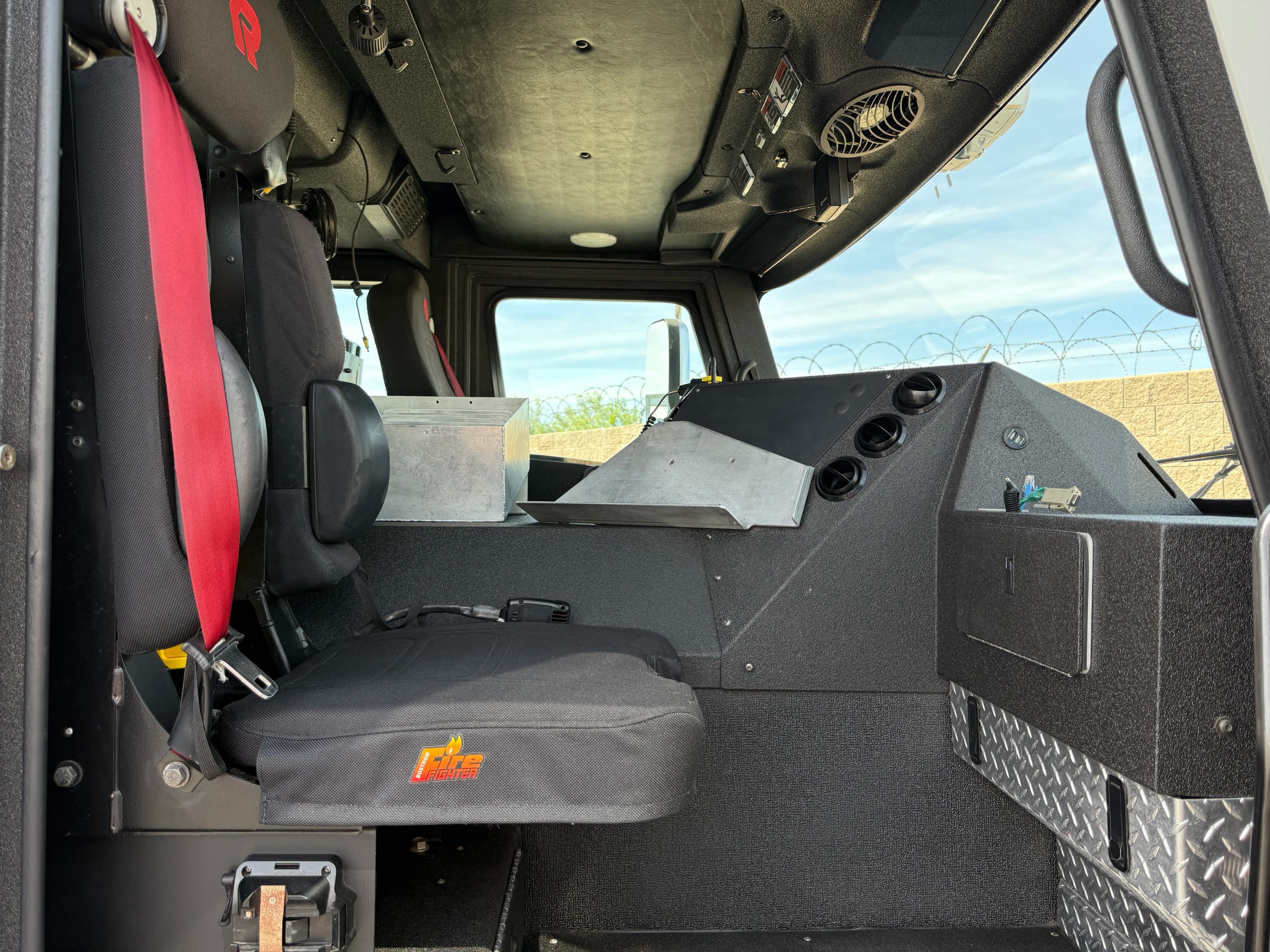 2017 Rosenbauer Crew Cab Fire Pumper Fire Truck