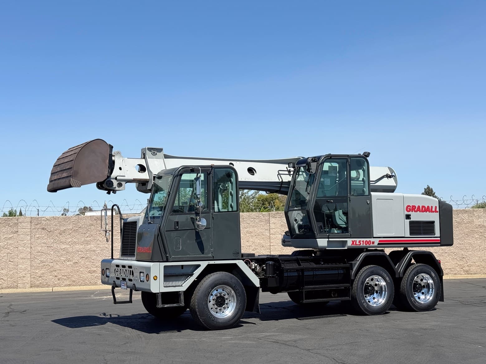 2008 Gradall XL5100 6x6 Highway Speed Hydraulic Wheeled Excavator