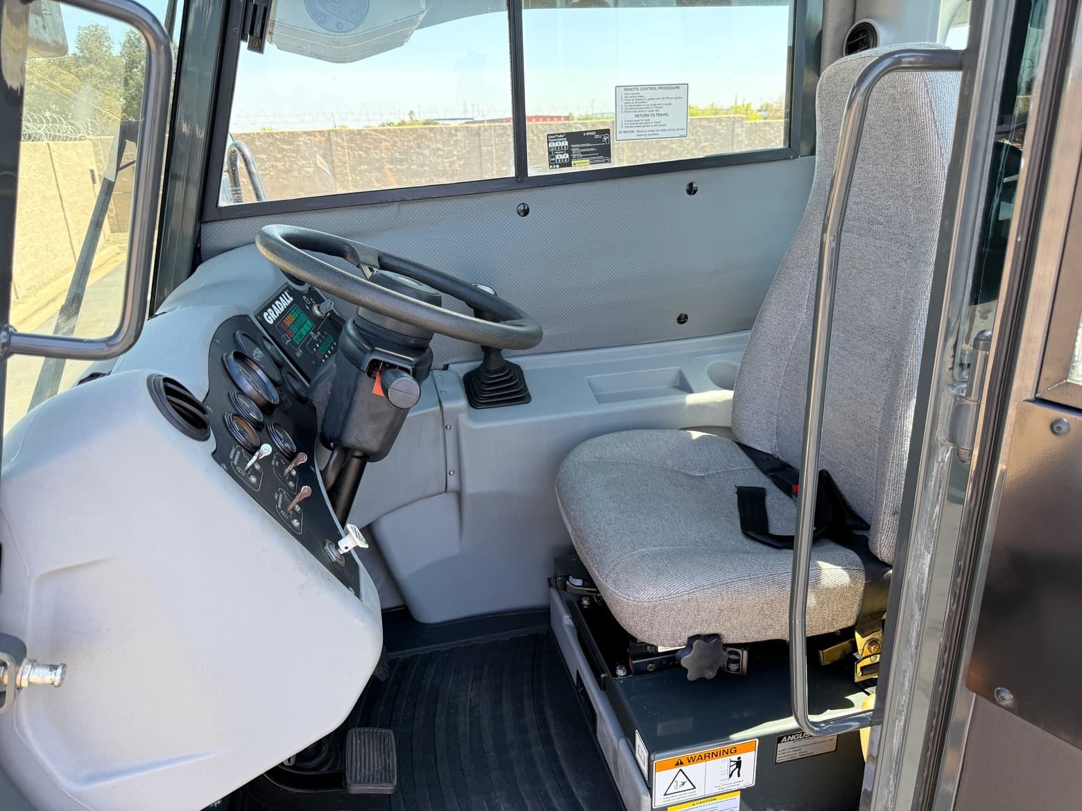 2008 Gradall XL5100 6x6 Highway Speed Hydraulic Wheeled Excavator