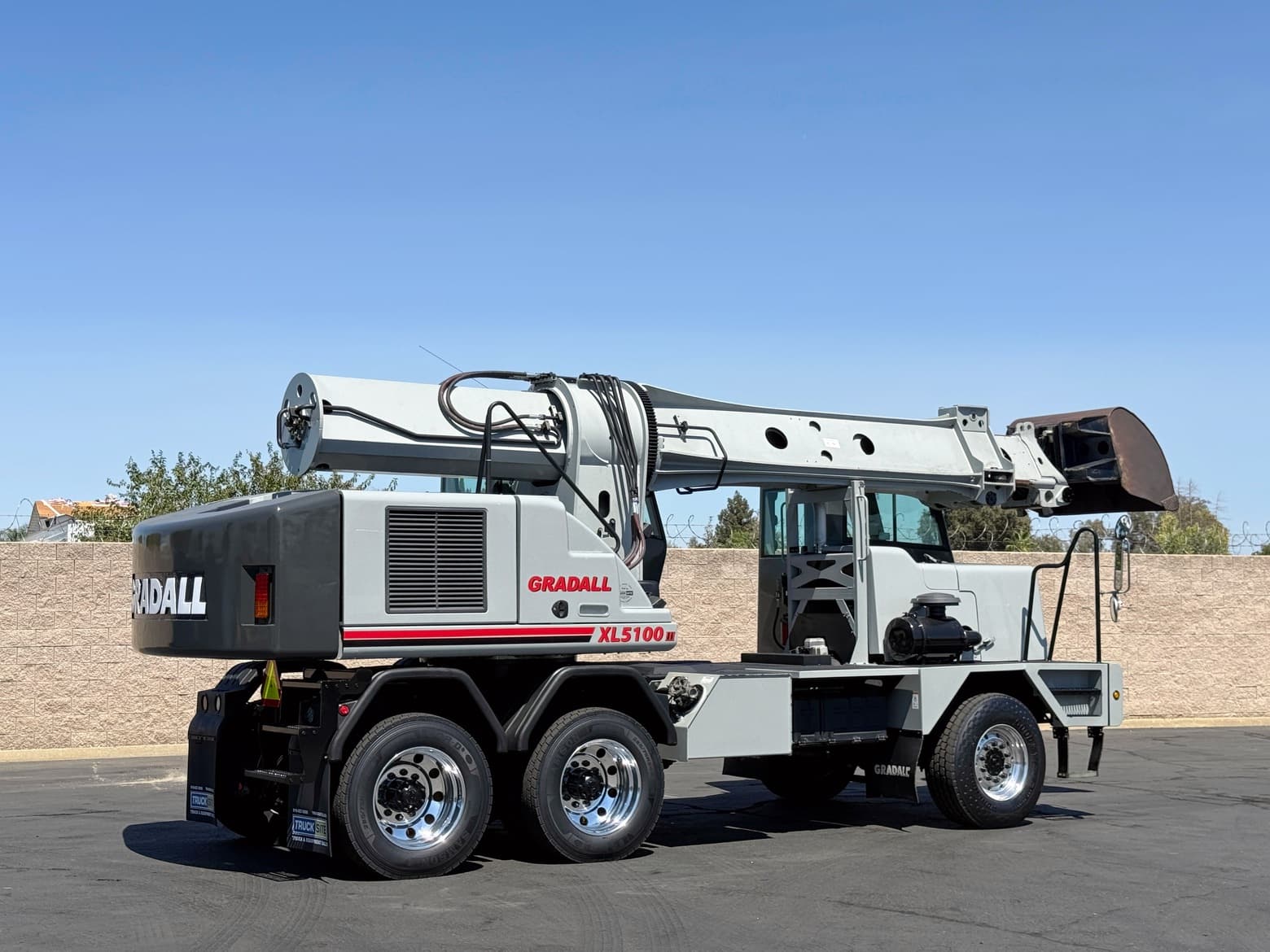 2008 Gradall XL5100 6x6 Highway Speed Hydraulic Wheeled Excavator