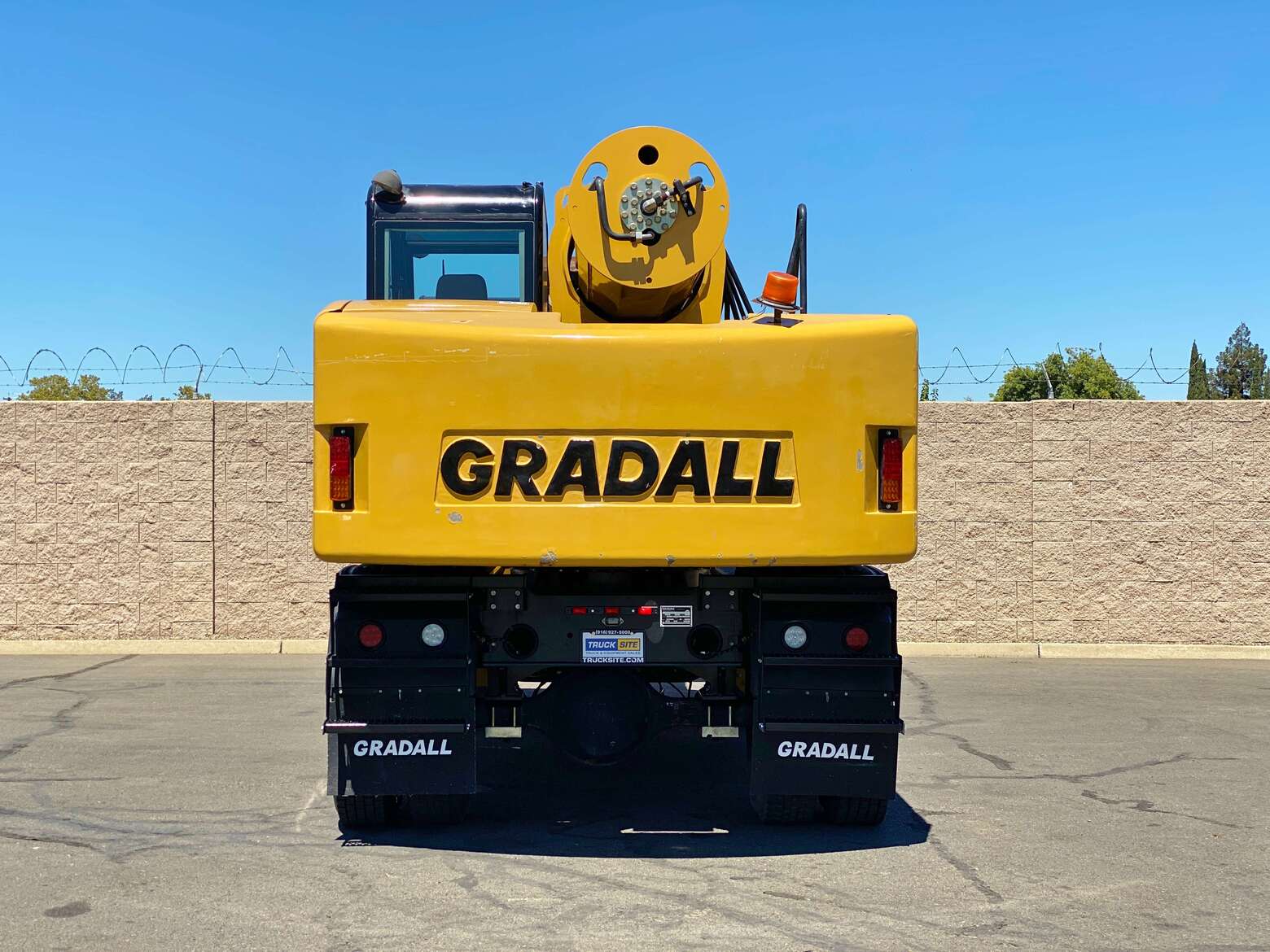 2015 Gradall XL3100 Highway Speed Wheeled Excavator
