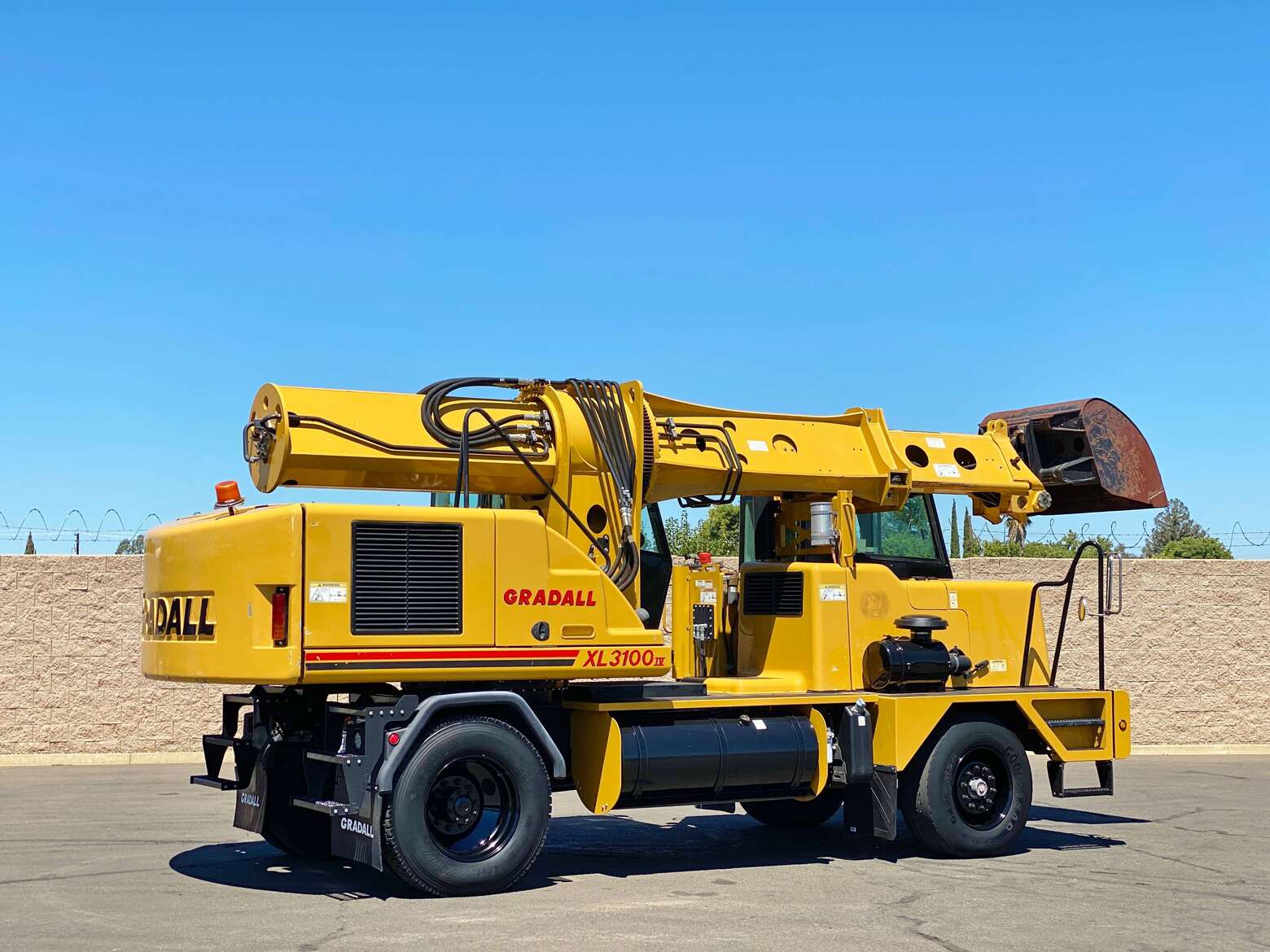 2015 Gradall XL3100 Highway Speed Wheeled Excavator