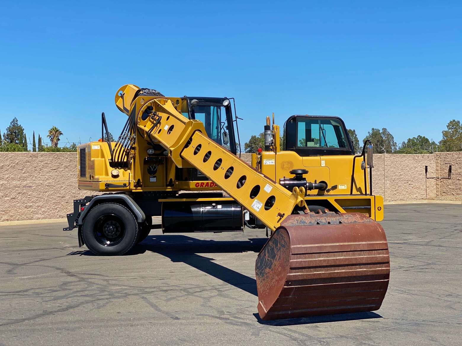2015 Gradall XL3100 Highway Speed Wheeled Excavator