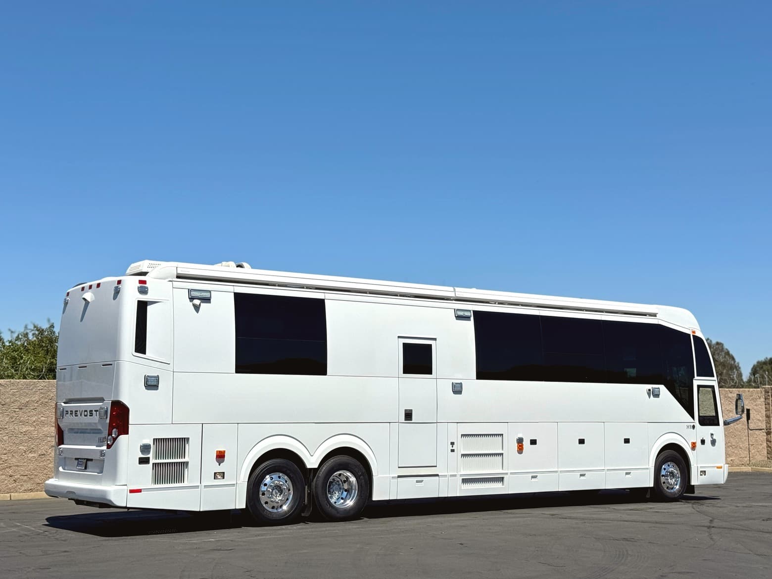 2012 Prevost H3-45 VIP Mobile Command Center