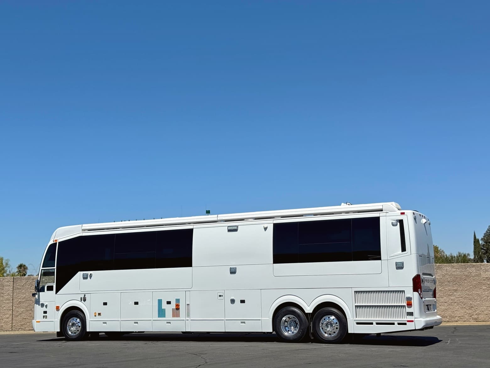 2012 Prevost H3-45 VIP Mobile Command Center