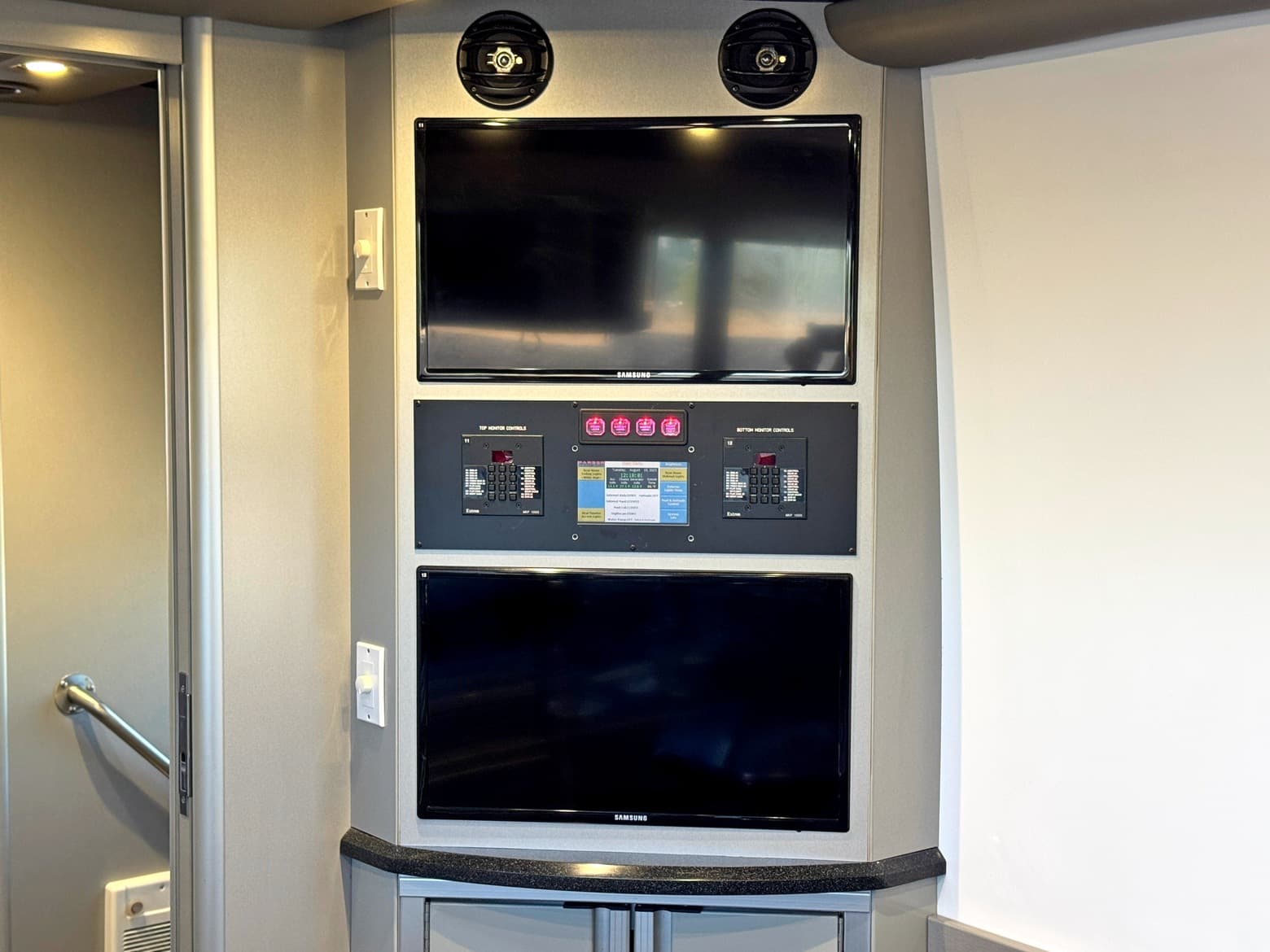 2012 Prevost H3-45 VIP Mobile Command Center