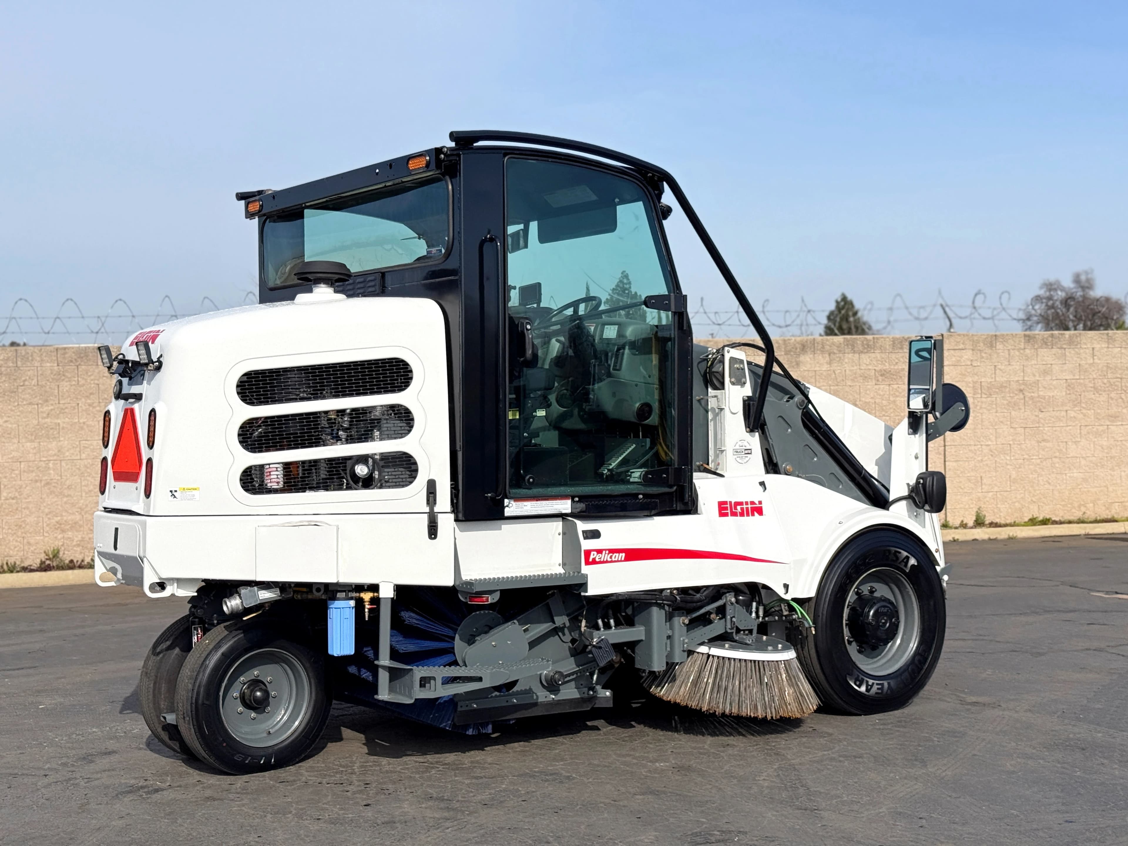 2017 Elgin Pelican NP Broom Sweeper