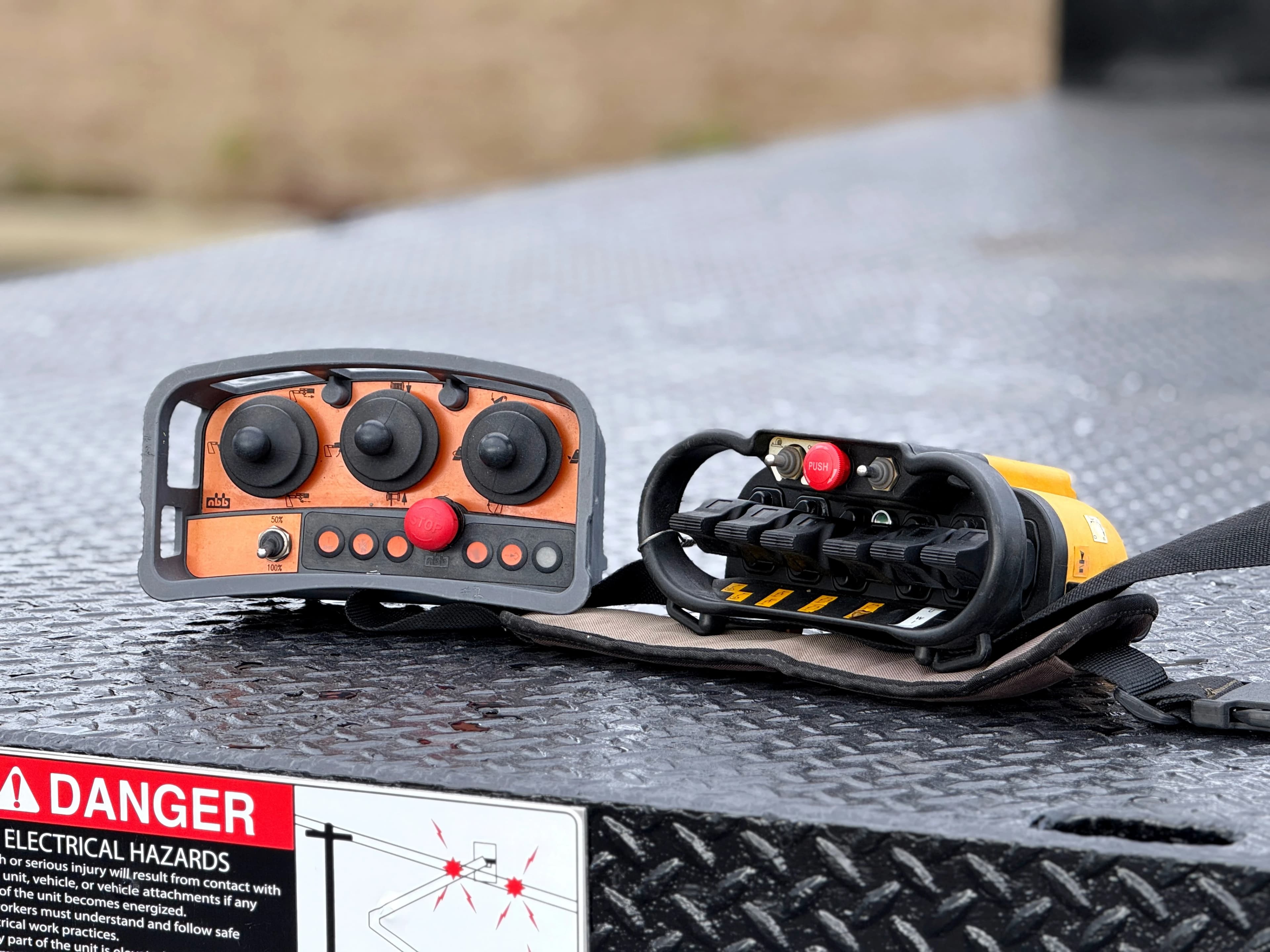 1999 International Effer 170/5S Knuckle Boom Crane Truck