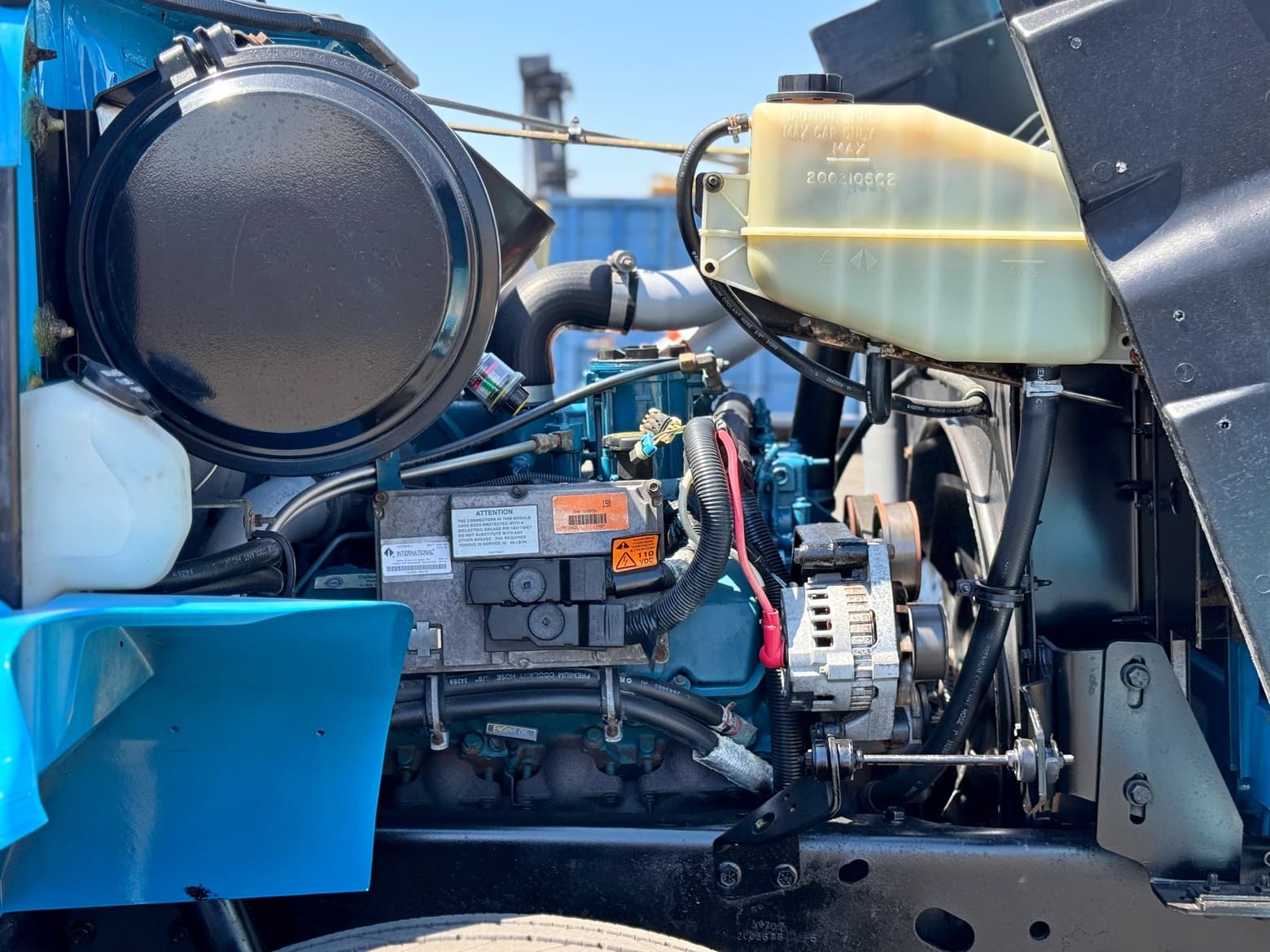 2000 International 4700 Effer E120 Crane Truck