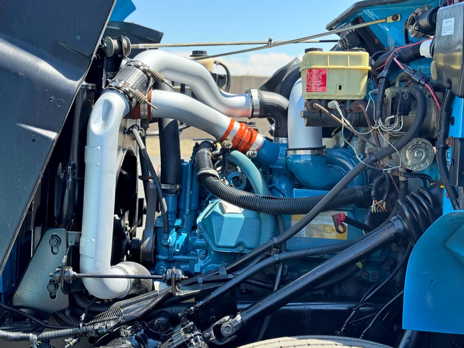 2000 International 4700 Effer E120 Crane Truck