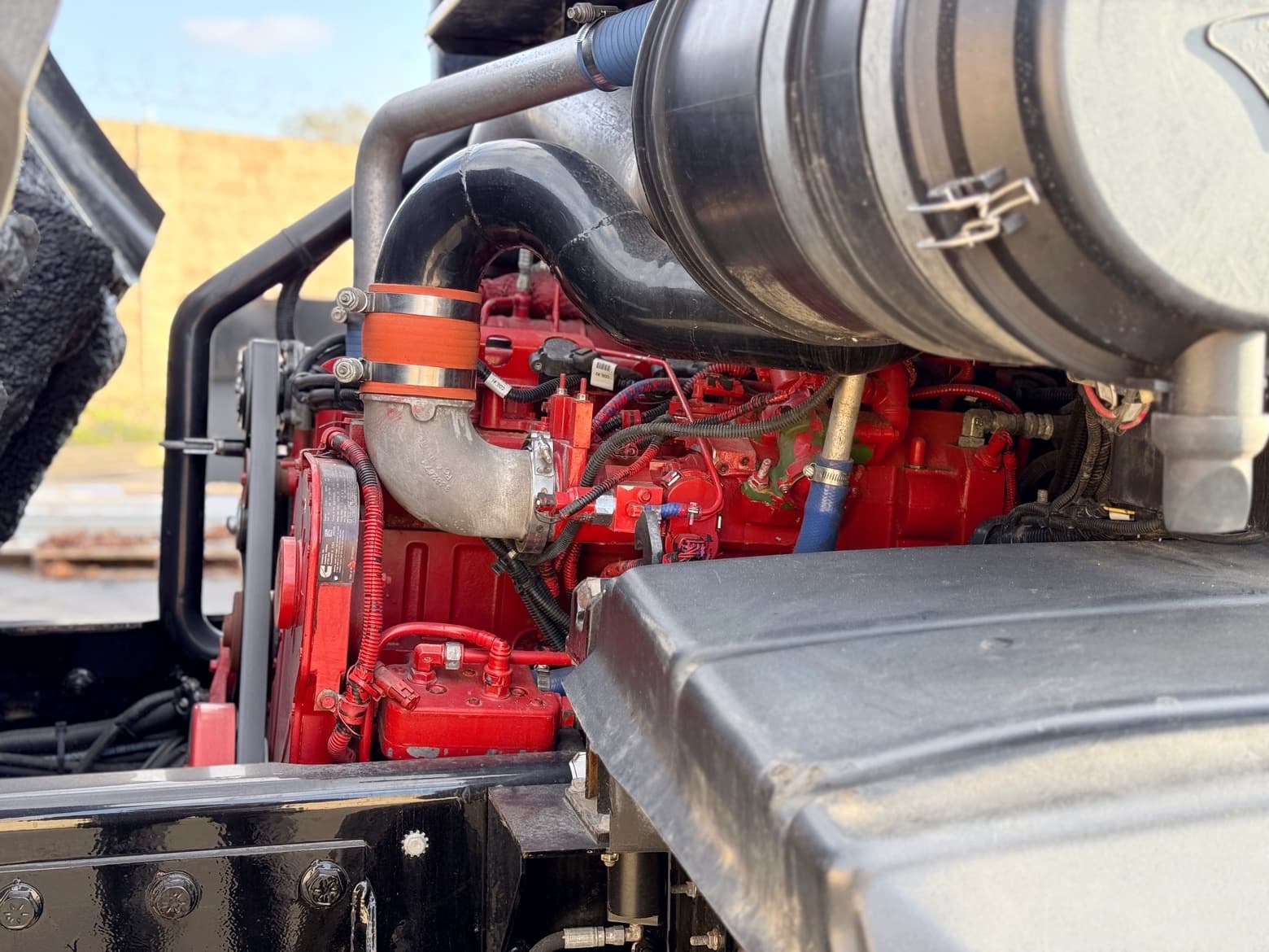 2018 CCC CNG 25 YD Pak-Mor Rear Loader Garbage Truck