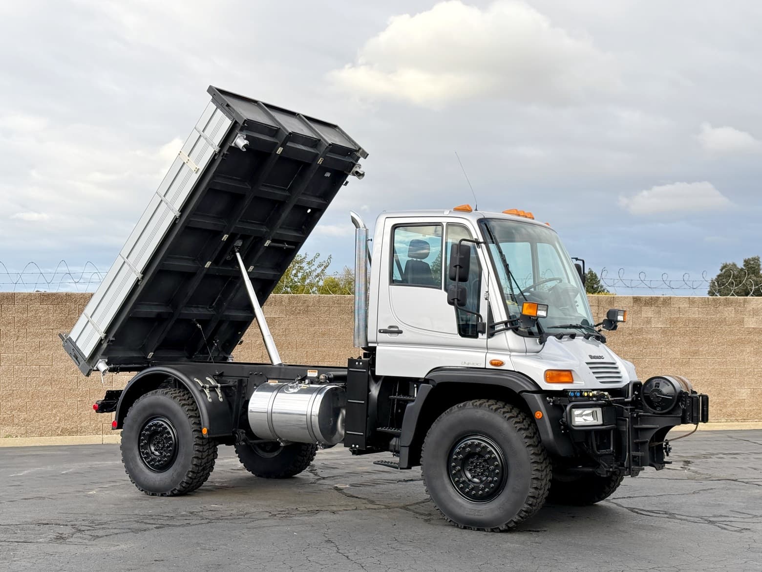 2002 Mercedes-Benz Unimog U500