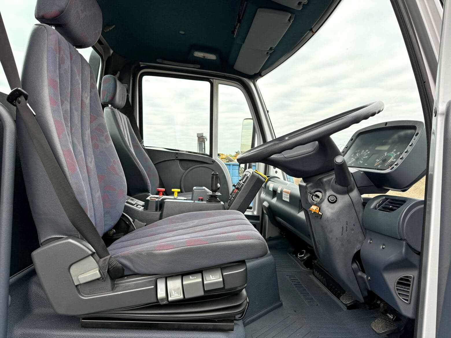 2002 Mercedes-Benz Unimog U500