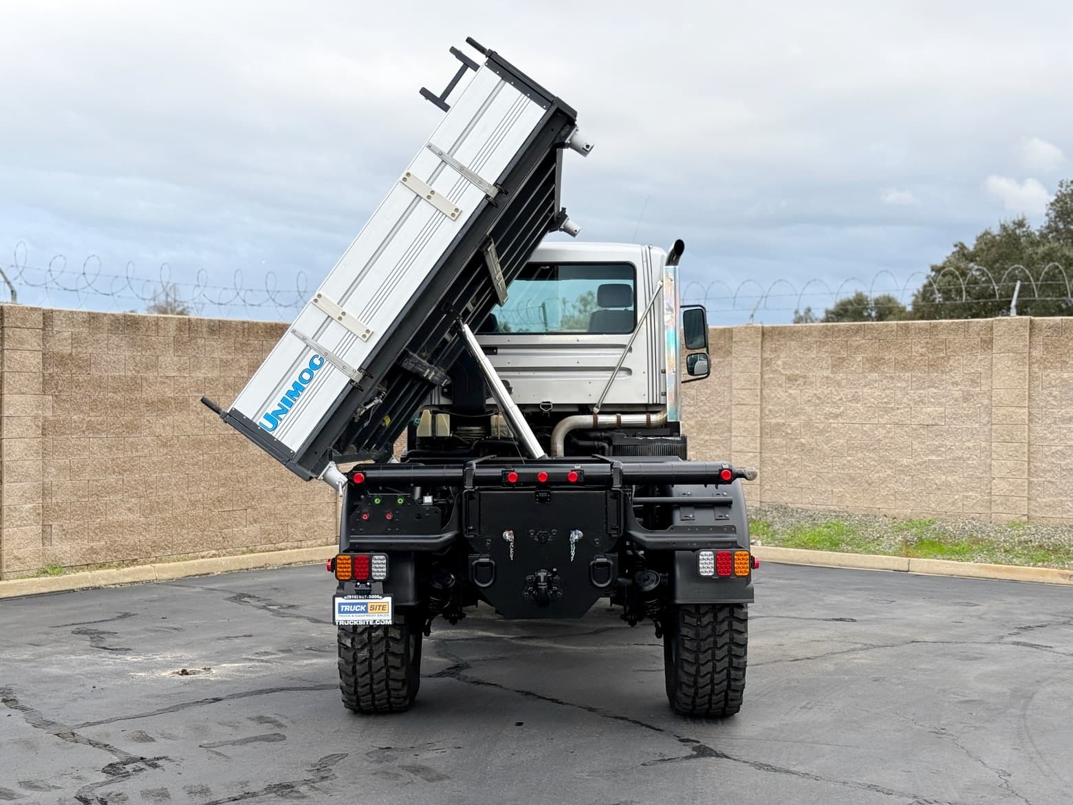 2002 Mercedes-Benz Unimog U500