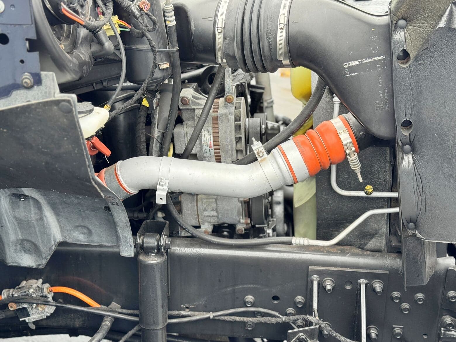 2007 Ford F750 Super Duty 4x4 Crew Cab Single Axle Cab & Chassis