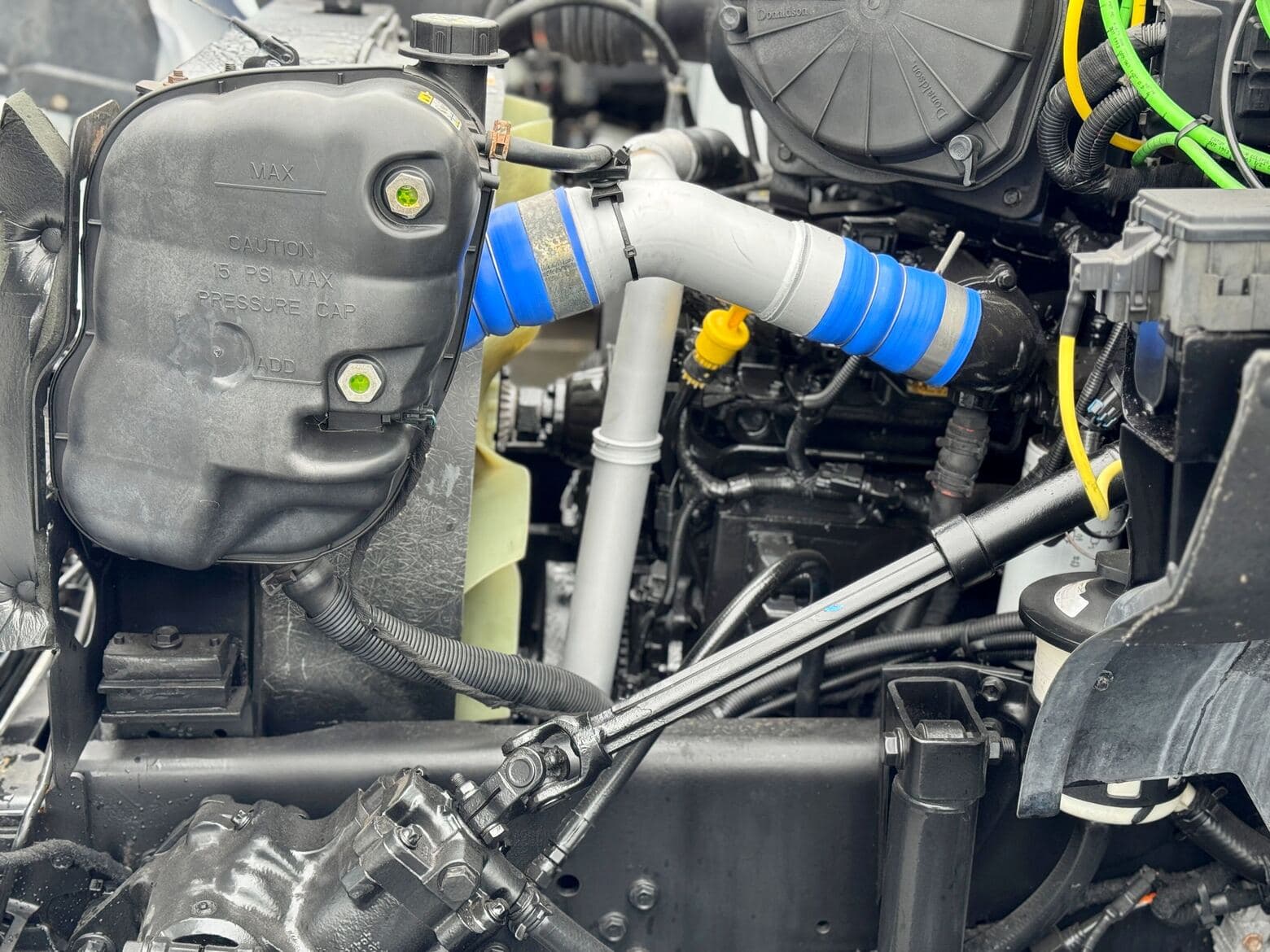 2007 Ford F750 Super Duty 4x4 Crew Cab Single Axle Cab & Chassis