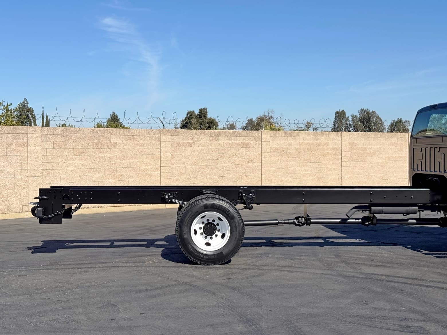 2007 Ford F750 Super Duty 4x4 Crew Cab Single Axle Cab & Chassis
