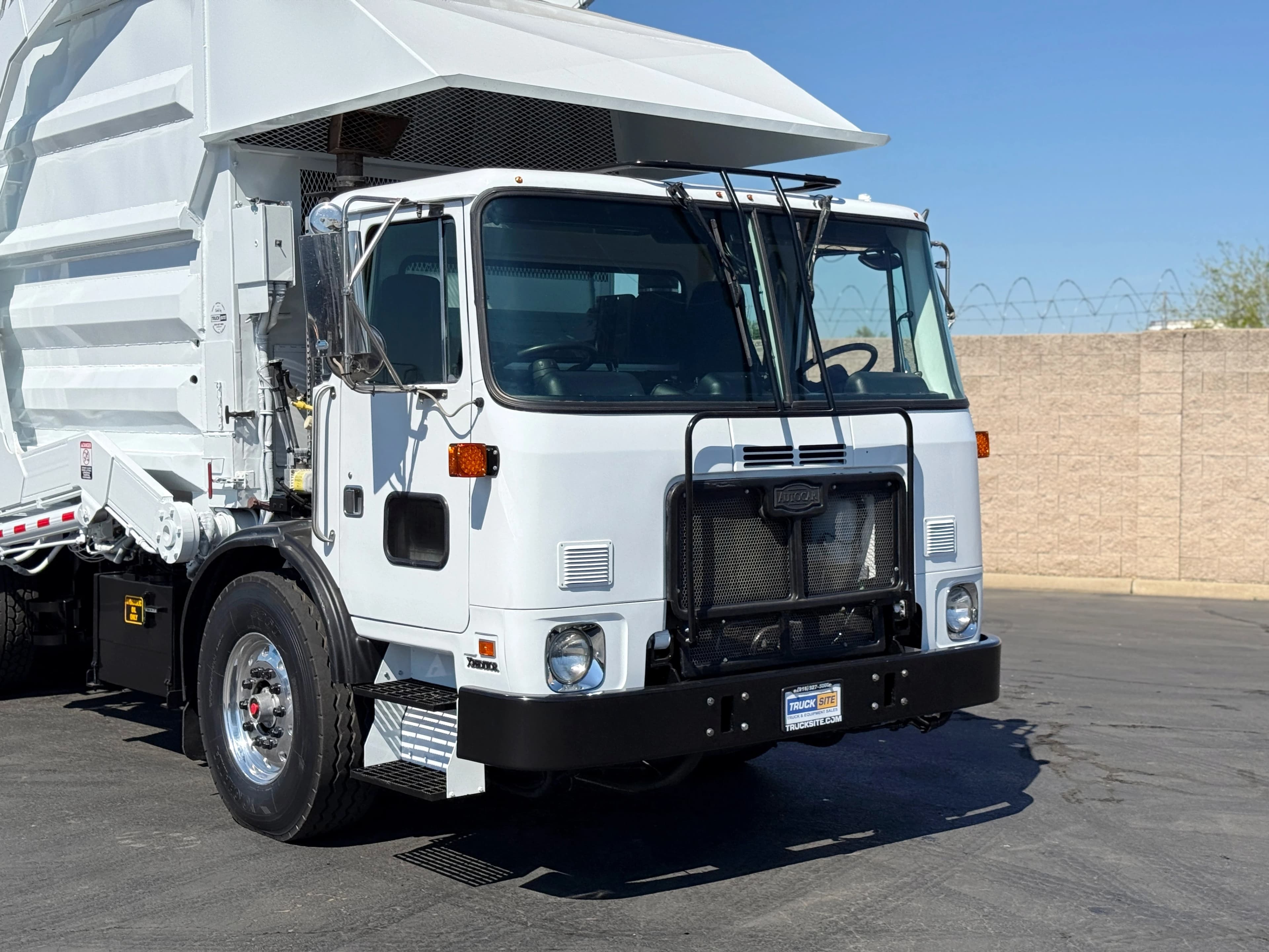 2011 Autocar Xpeditor 40 YD Amrep Front Load Garbage Truck