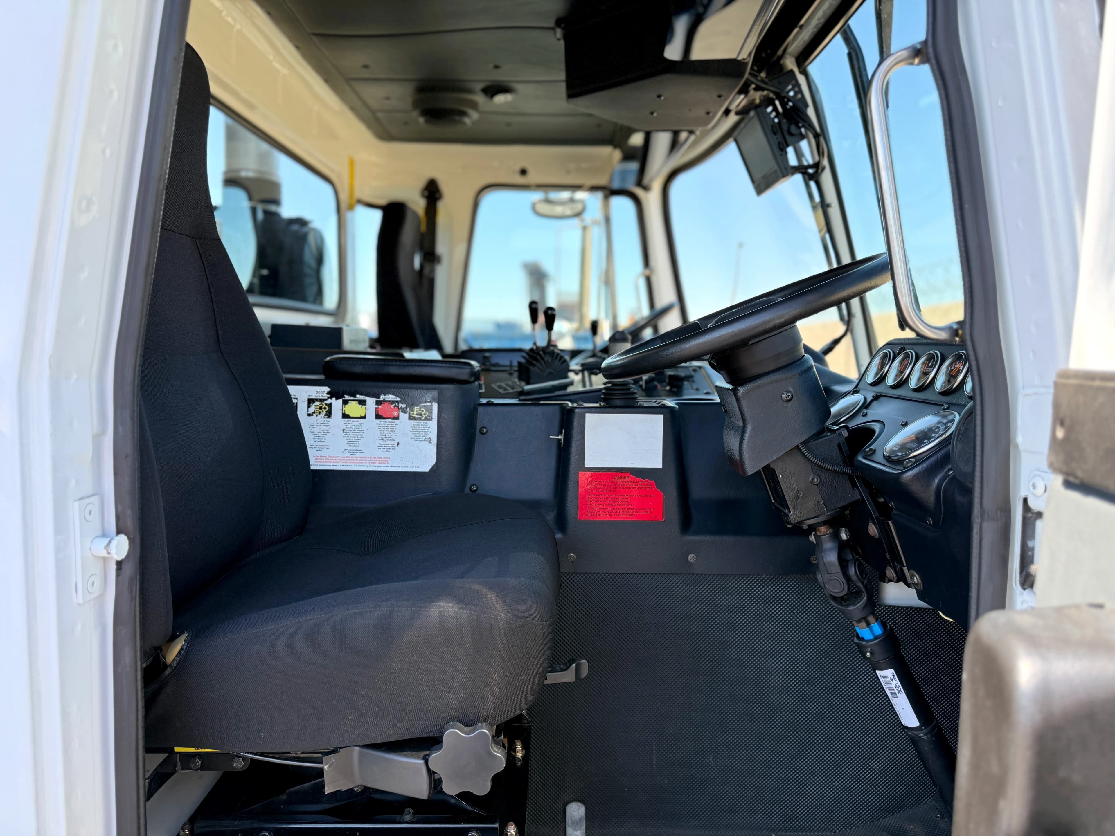 2011 Autocar Xpeditor 40 YD Amrep Front Load Garbage Truck