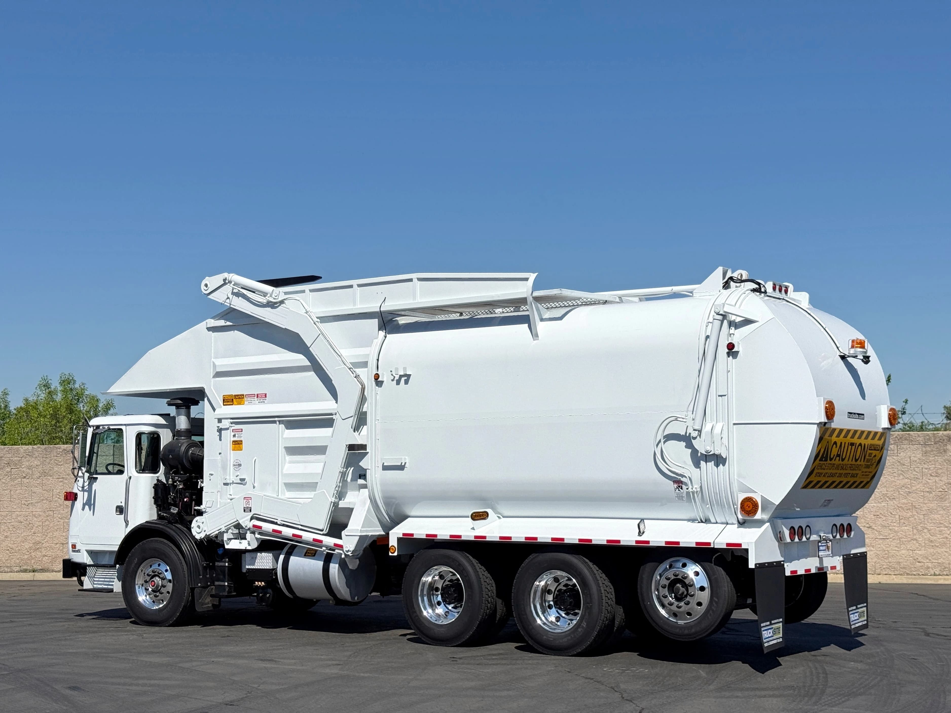 2011 Autocar Xpeditor 40 YD Amrep Front Load Garbage Truck