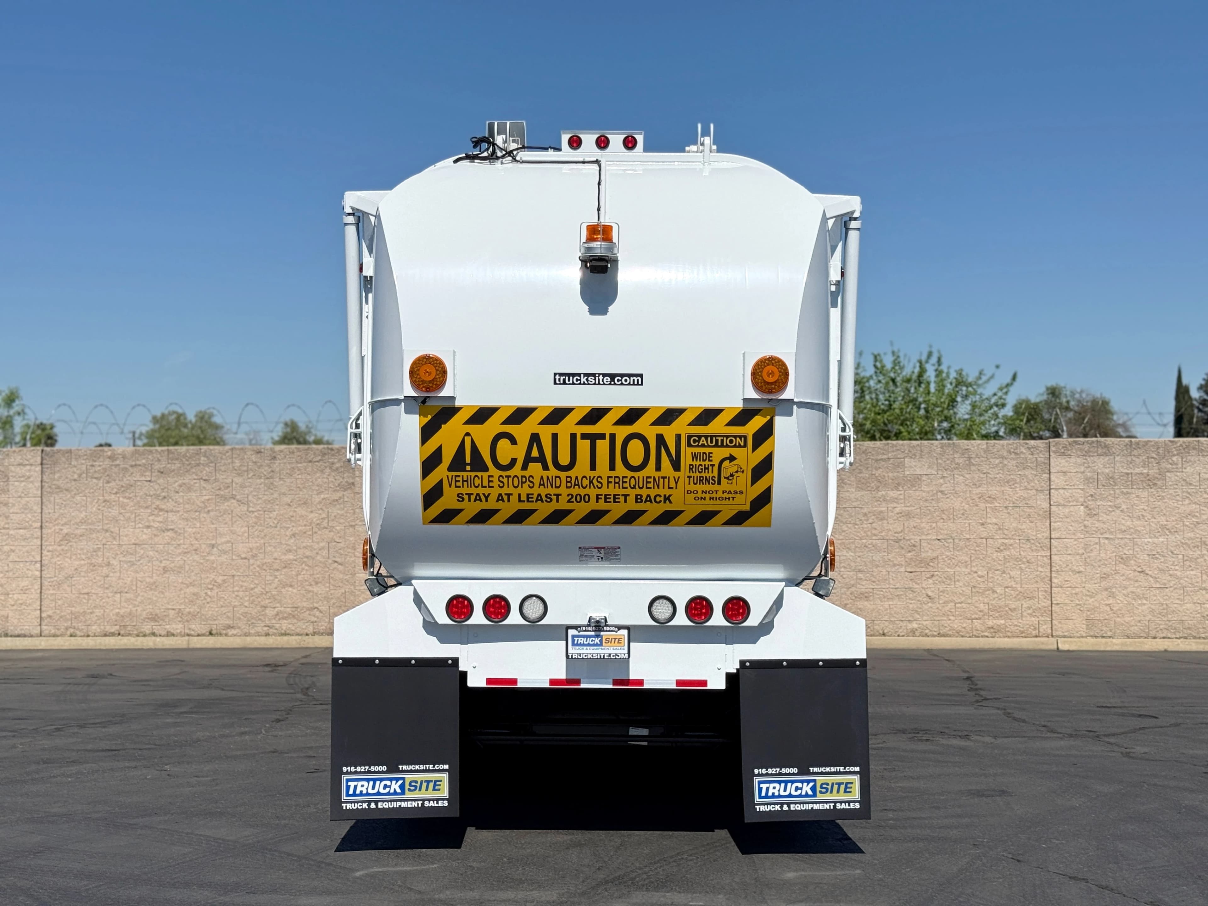 2011 Autocar Xpeditor 40 YD Amrep Front Load Garbage Truck